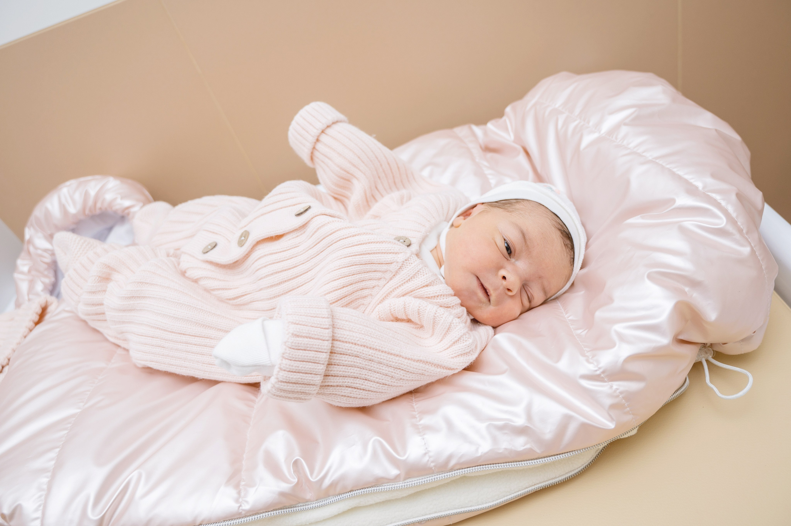 ❤️. Фотосъемка выписки из роддома в Москве, заказать фотографа на выписку ньюборн съемка в роддоме newborn фотограф в Юдино