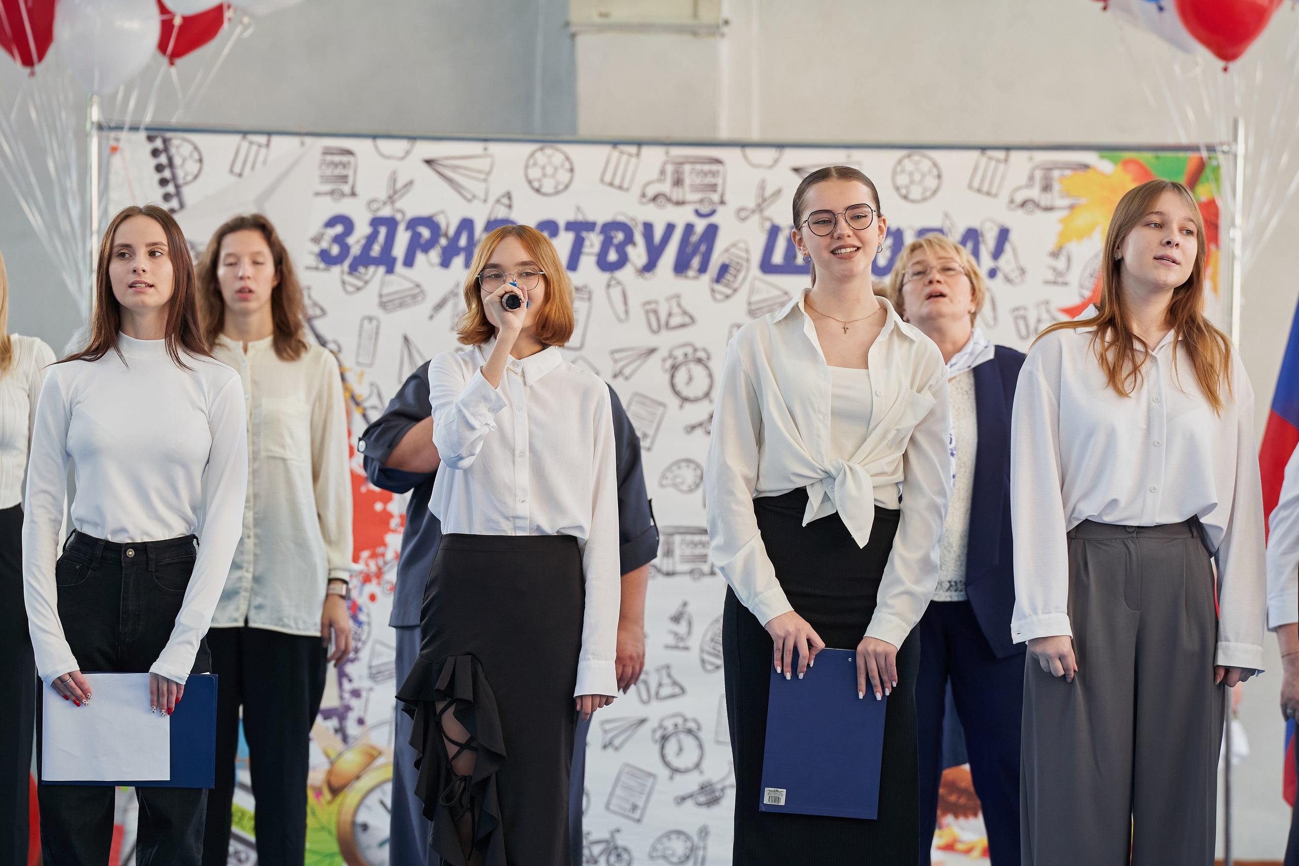 Школьная линейка 1 сентября. Выпускные альбомы в Екатеринбурге, от Анастасии Саловой