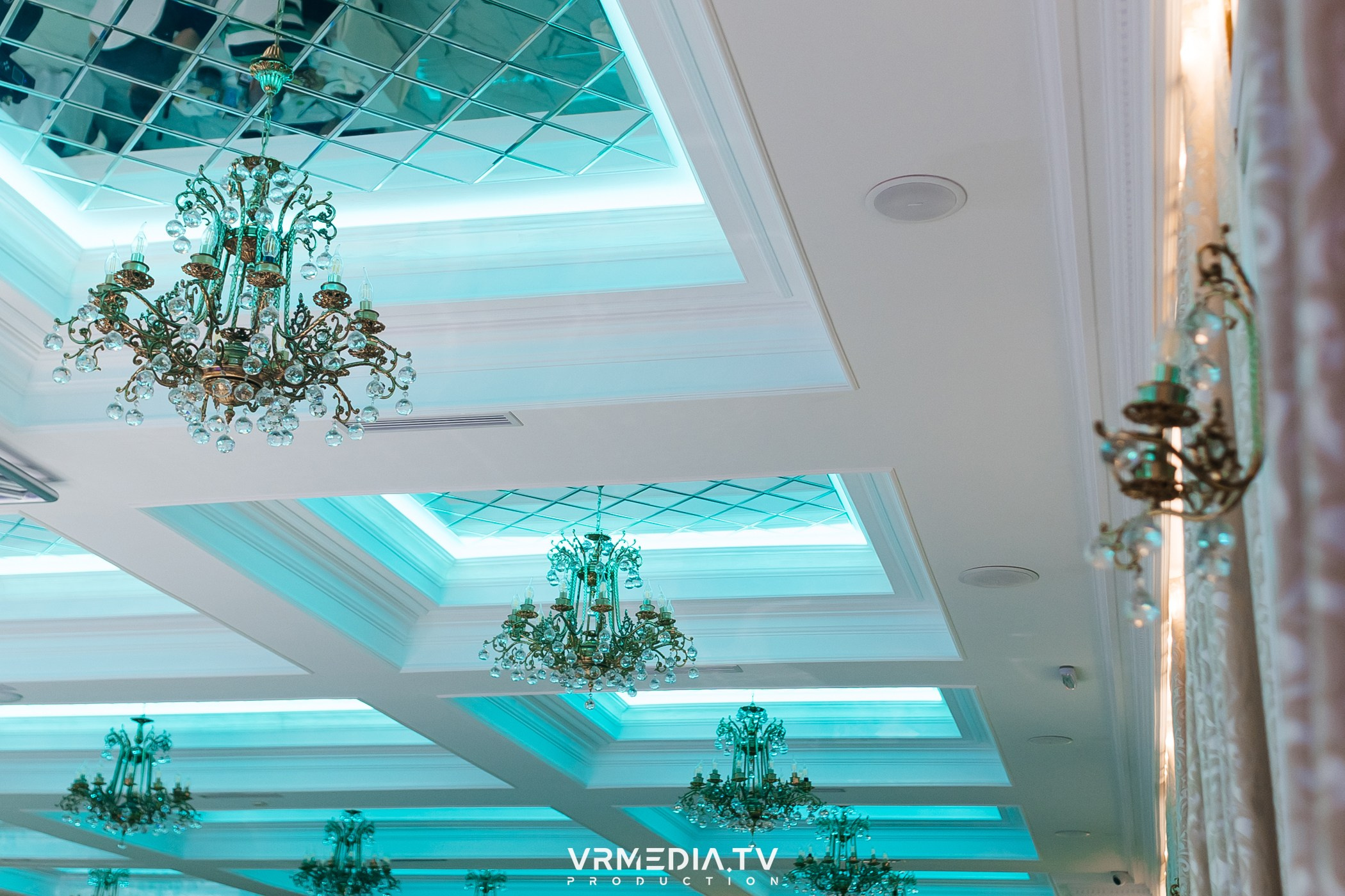 Выходные в ресторане «Лазурный берег»