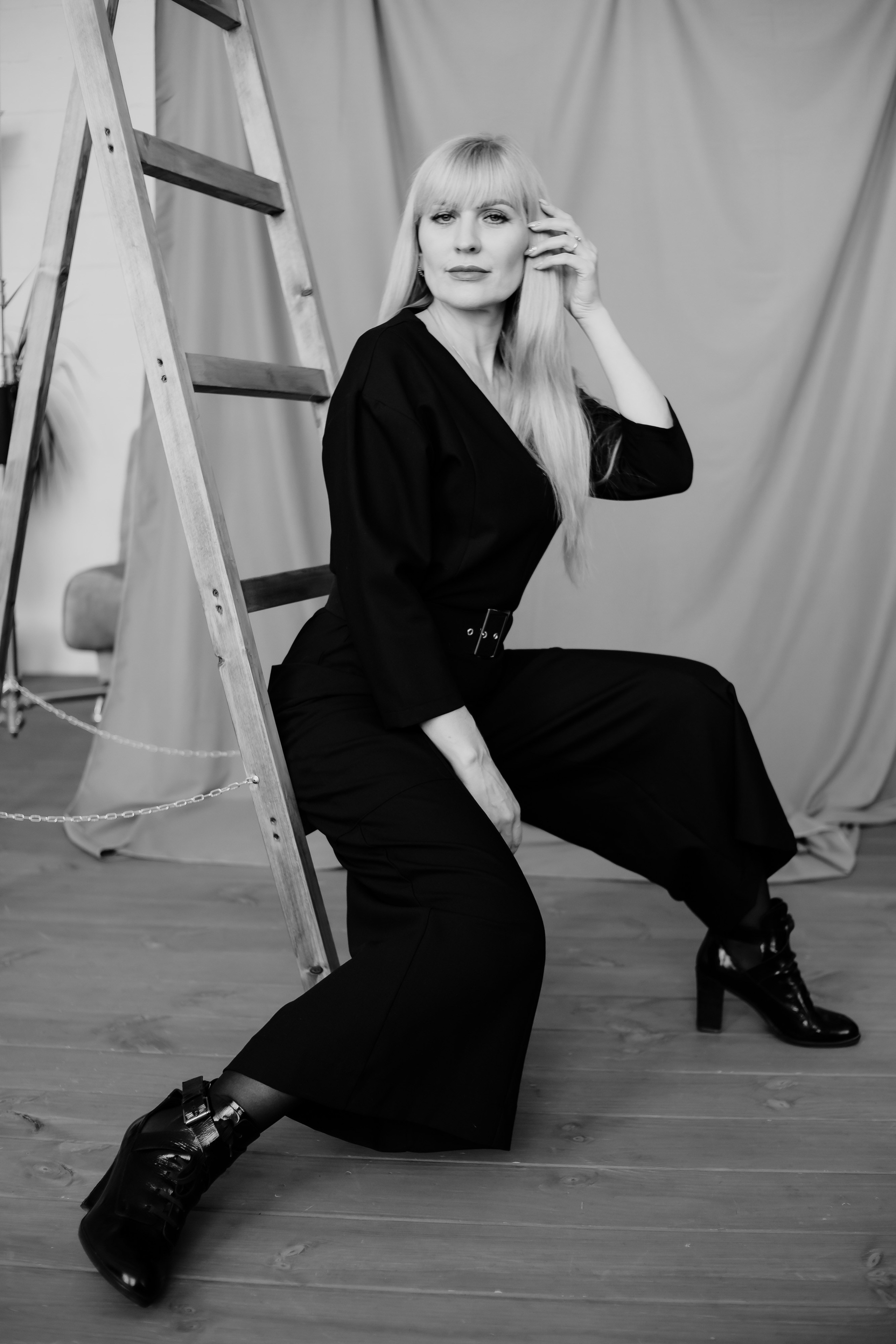 Минимализм в студии. Креативный и женский Фотограф Омске Наталья Лебедева