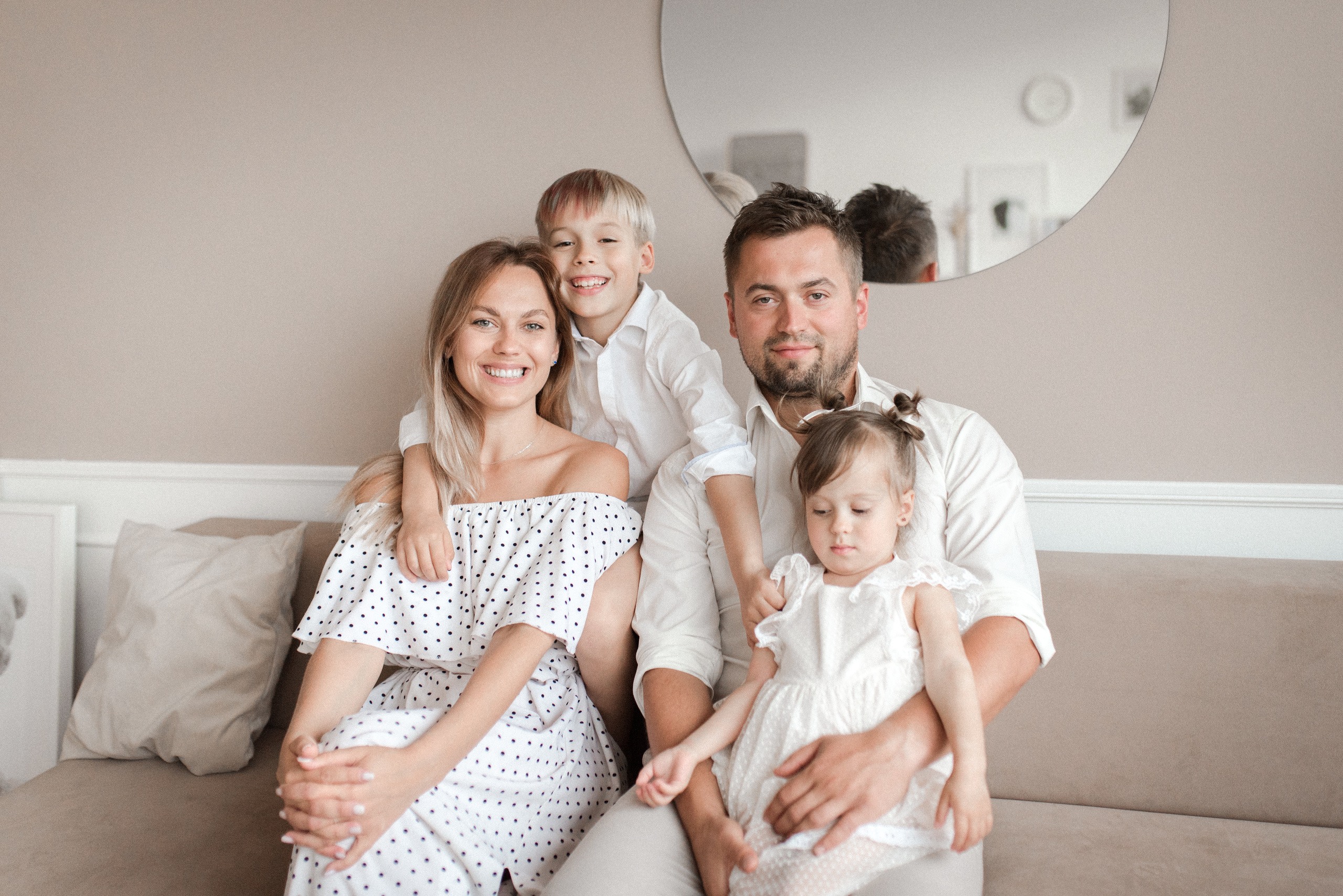 Алена+Денис+Илья+Маруся. Костюшко Кристина — семейный и свадебный фотограф в Минске