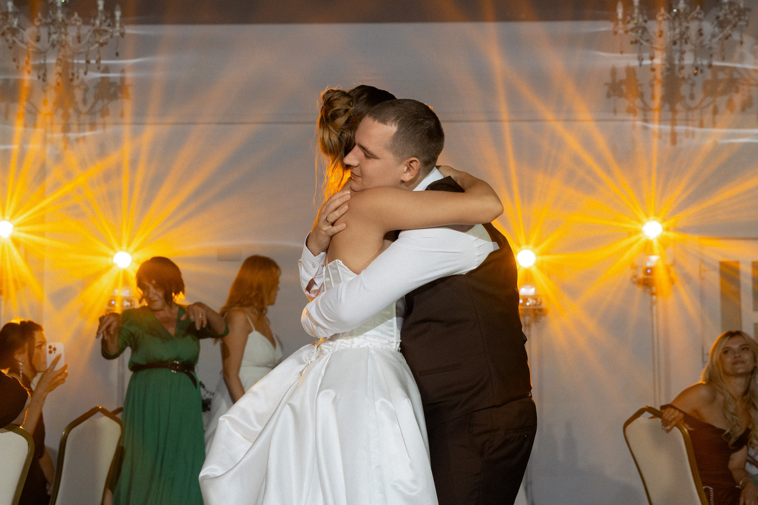 Свадебная фотосессия Анастасии и Игоря в Усадьбе Легенда. Свадебный фотограф в Минске/Беларуси Сергей Спиридонов