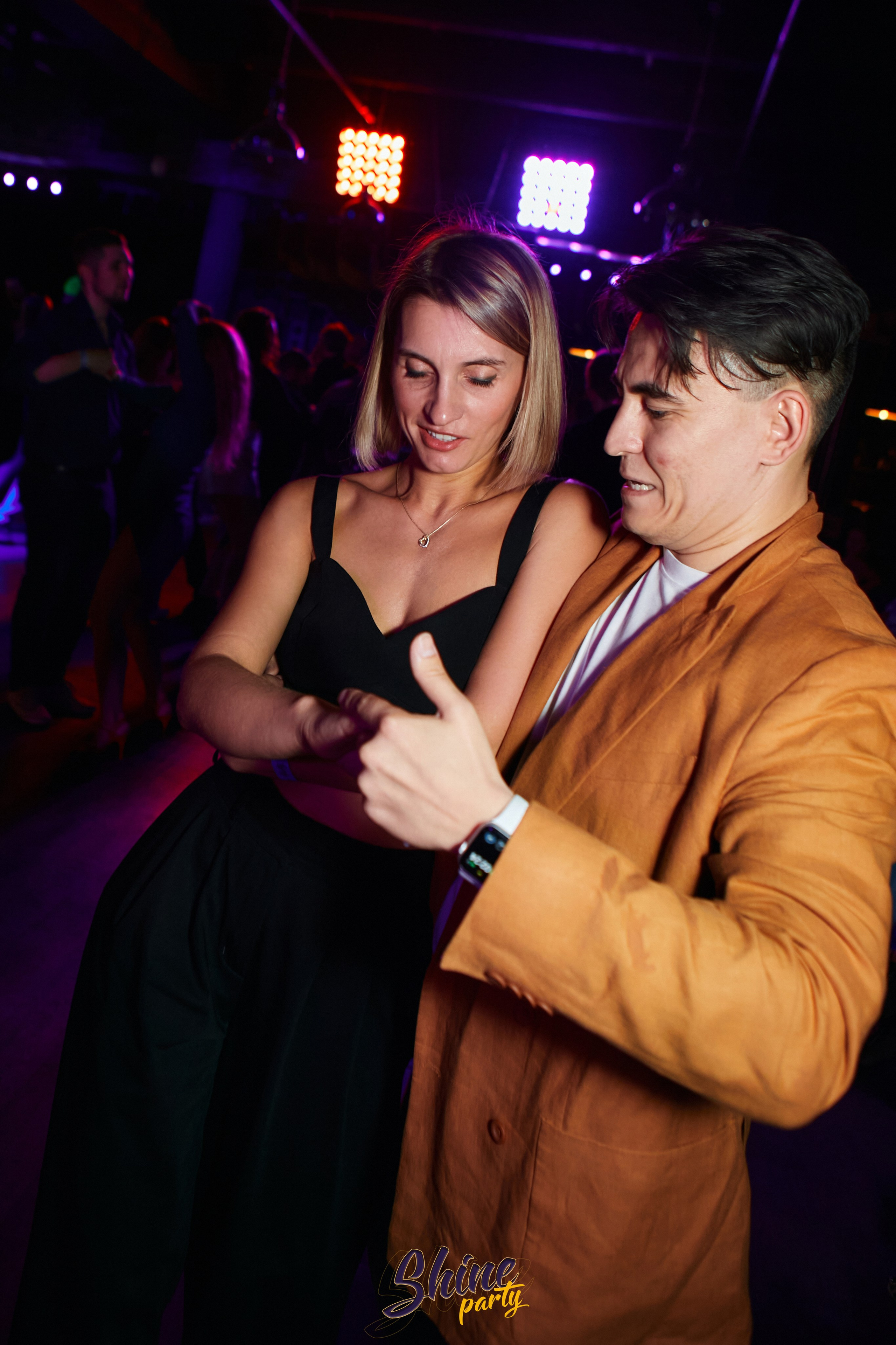 Shine party bachata. Свадебный фотограф