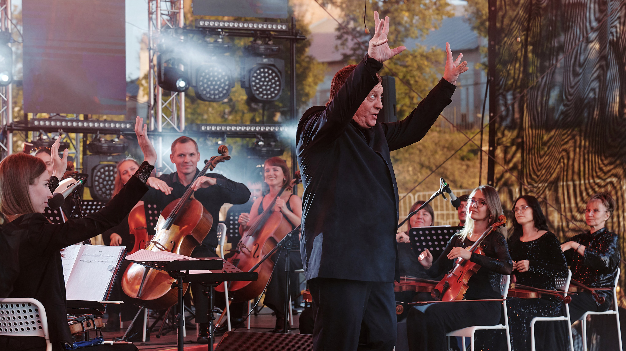 Организатор мероприятий в Рязани, режиссер праздника Рязань, праздник под ключ, заказать ведущего в Рязани. Режиссер в Рязани Ольга Синичкина