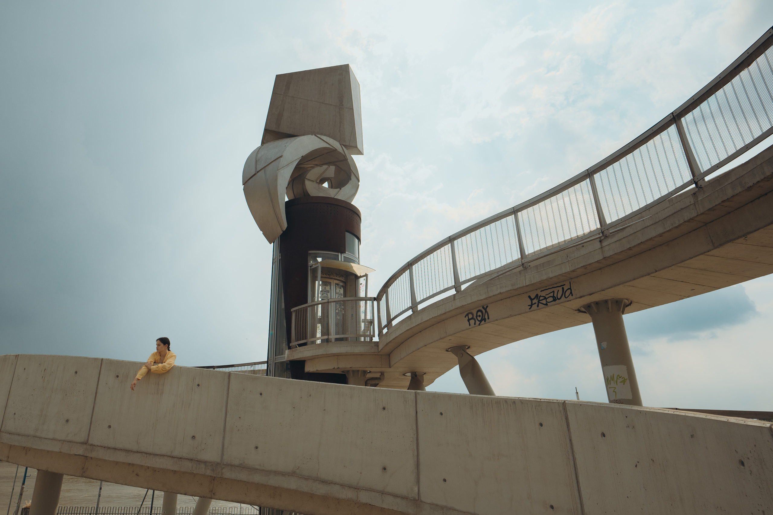 Фото съемка девушки и архитектуры. Фотограф в Белграде Чугреева Елена