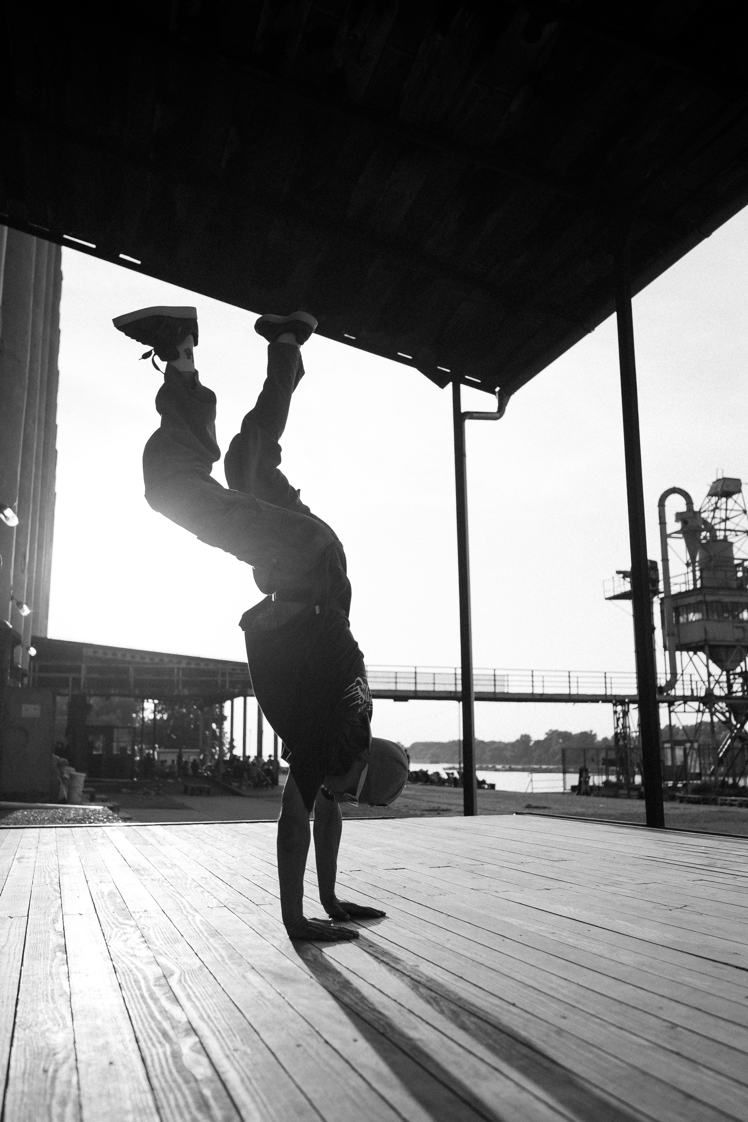 Мужская фотосессия в городе, фото съемка танца. Фотограф в Белграде Чугреева Елена
