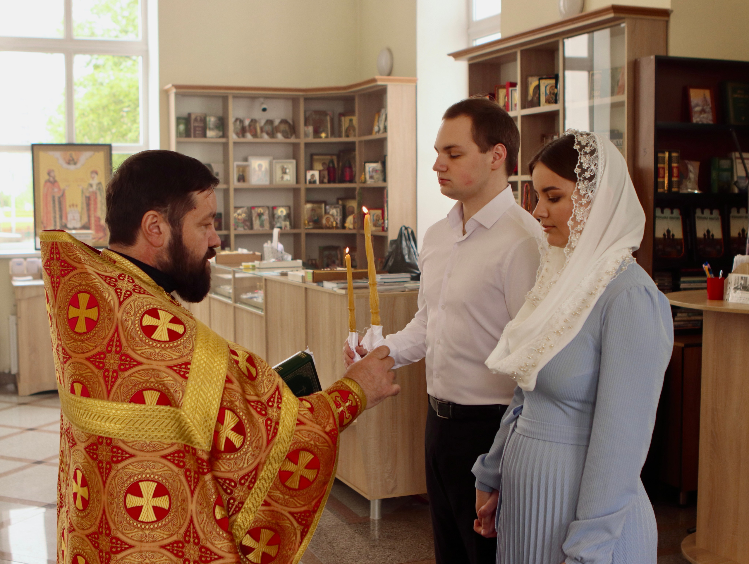Екатерина и Александр — таинство венчание. Фотограф в Курске Смирнов Евгений