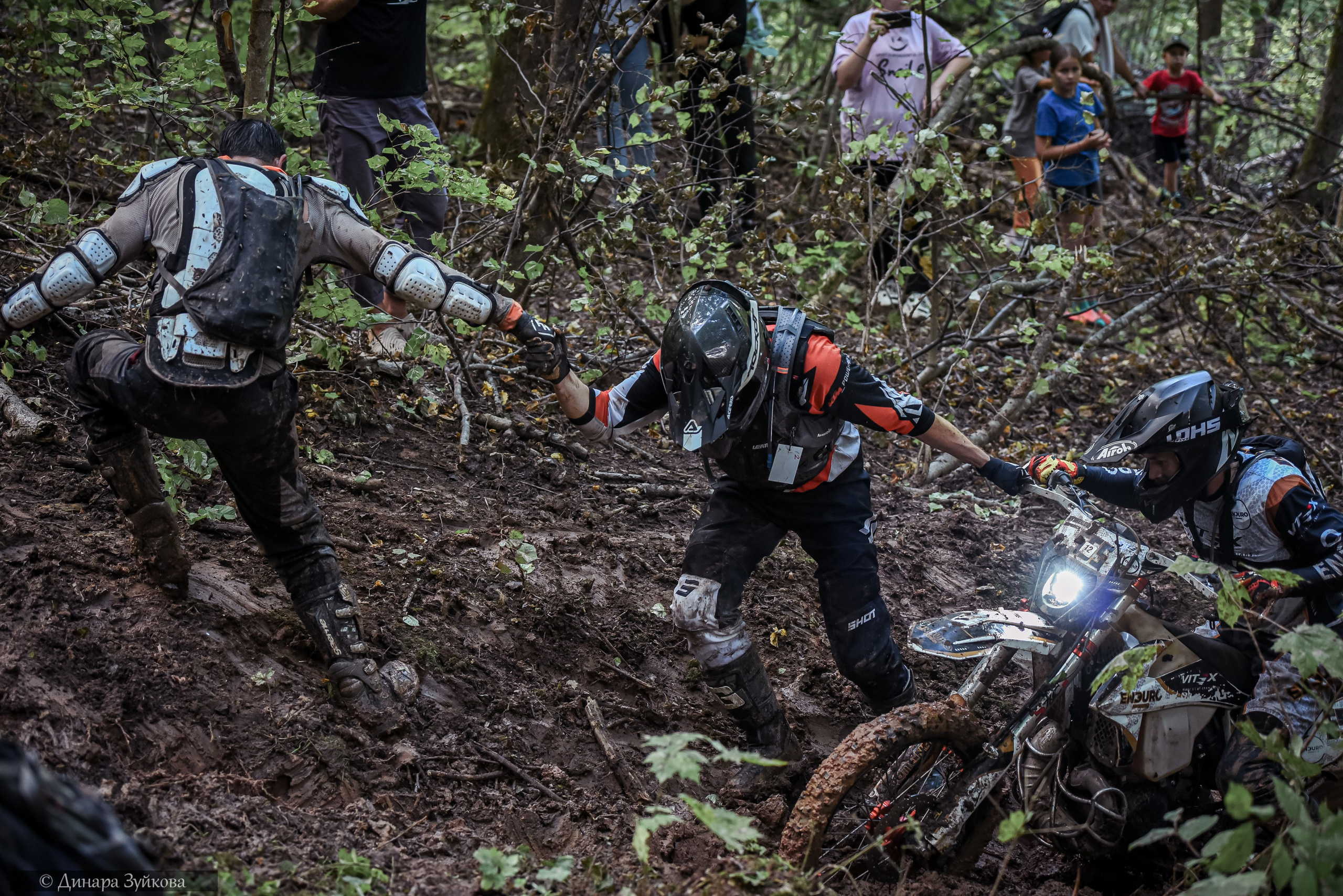 На местности. IV этап. Гороховец. Мотофотограф в Нижнем Новгороде Динара Зуйкова