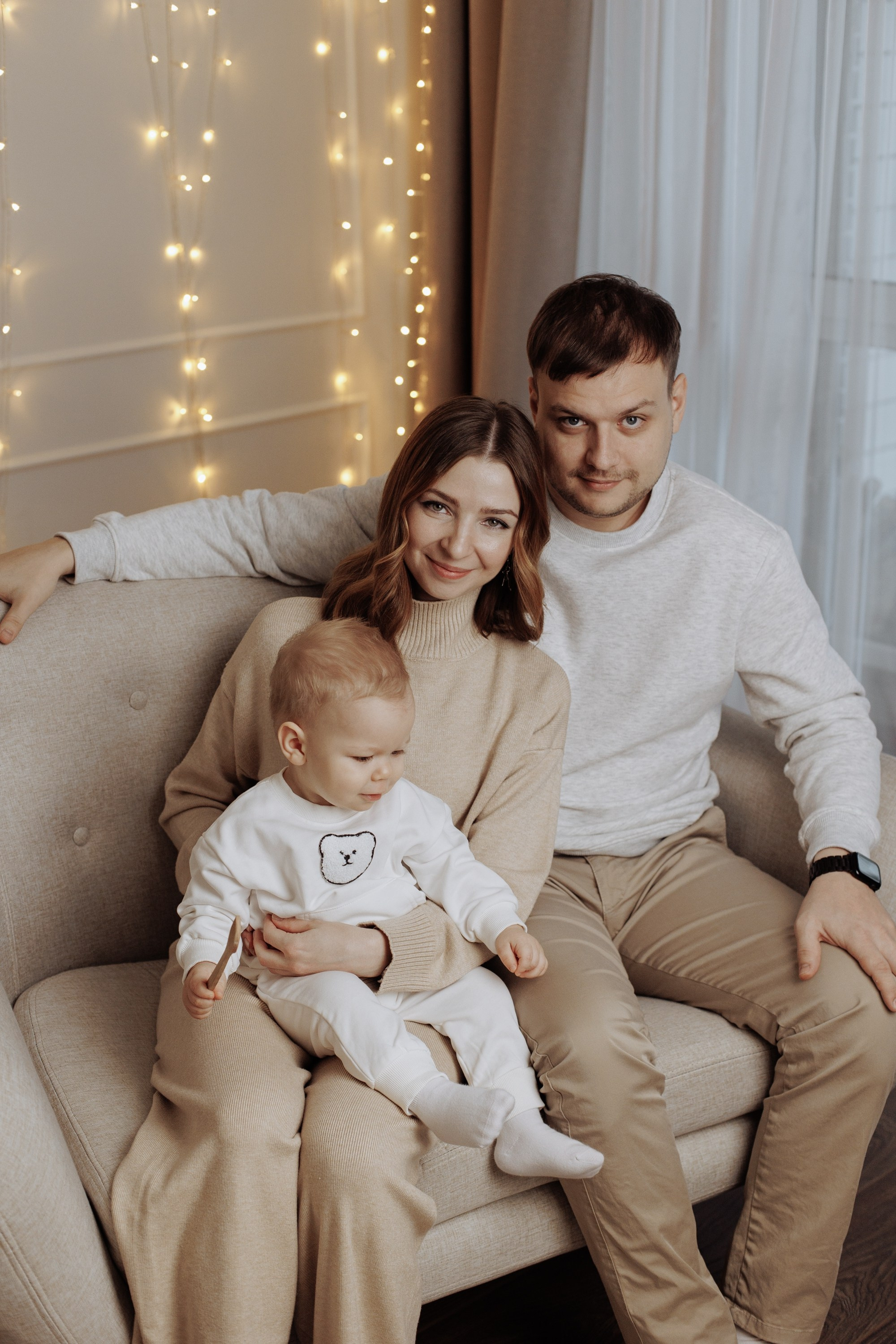 Семейная фотосессия «студия». Свадебный фотограф