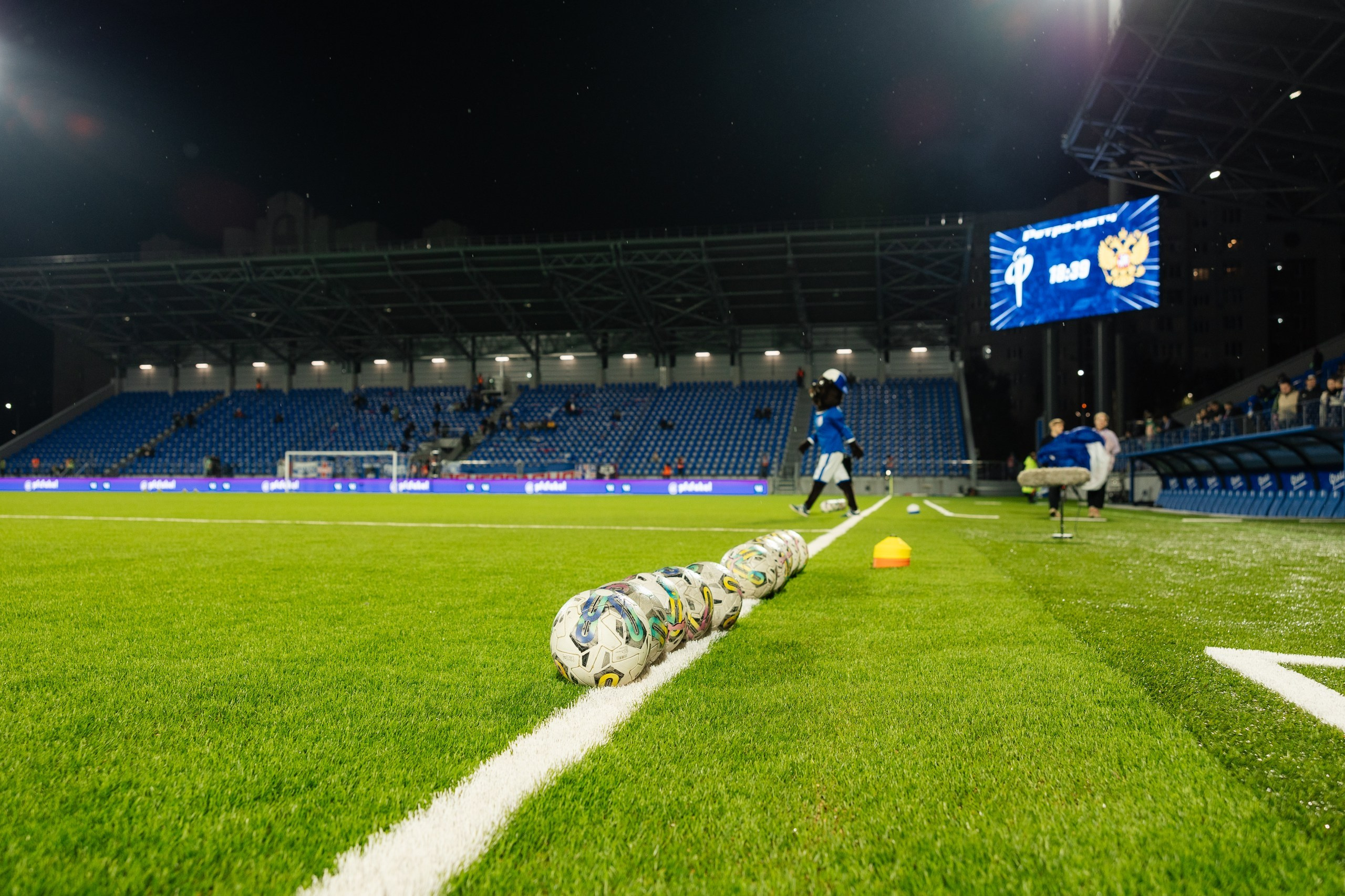 Ретро-матч «Факел» — сборная СССР и России. Свадебный и репортажный фотограф в Воронеже Сергей Максимов