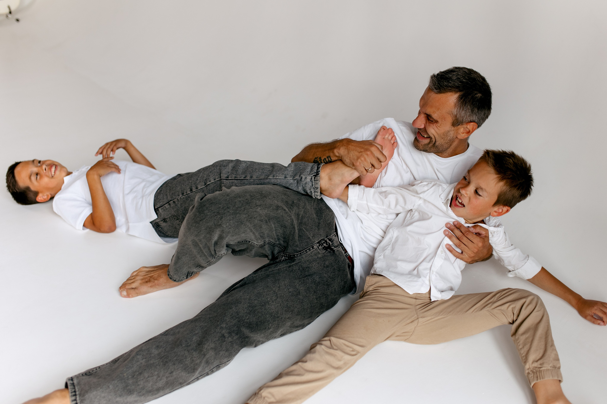 На белом фоне. Свадебный и семейный фотограф в Туле и области Маша Костина