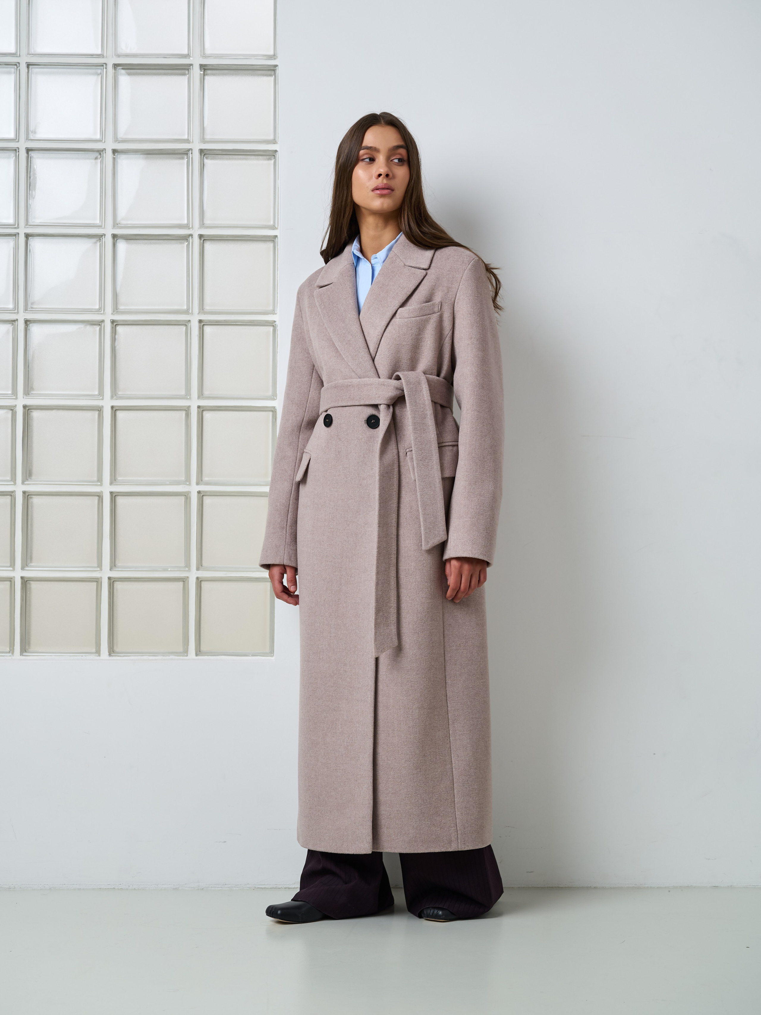 Лукбук для бренда верхней одежды Sheily. Fashion фотограф в Москве Ксения Чупрунова