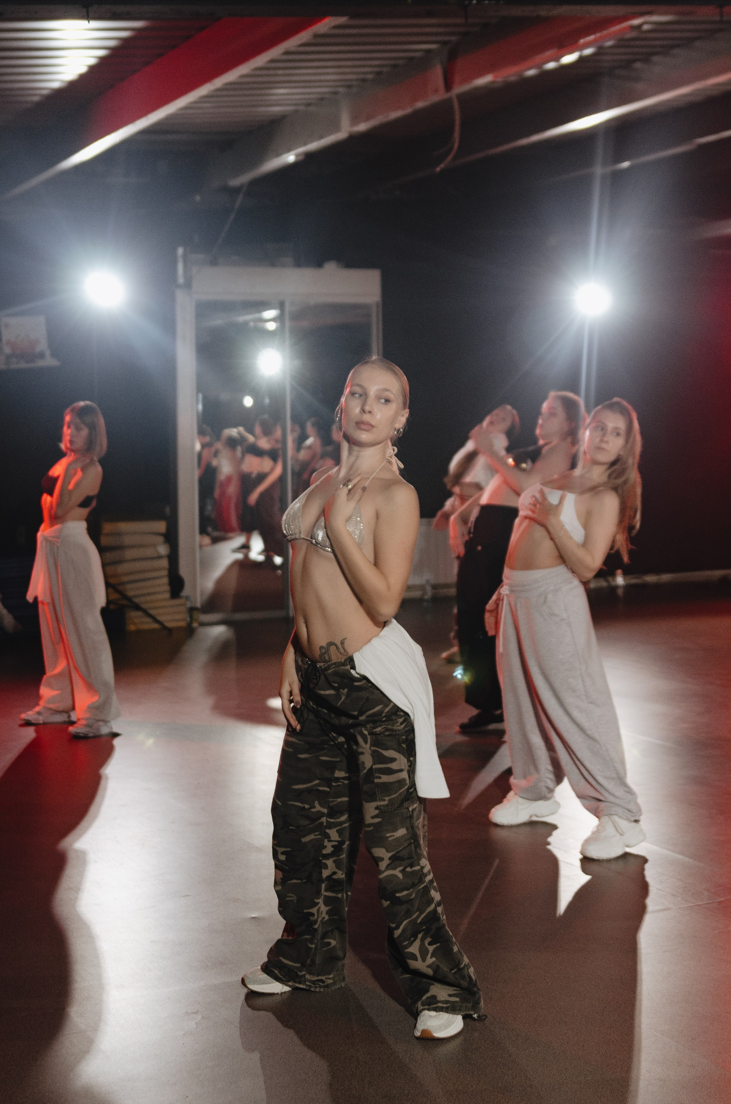 Мастер-классы по High Heels/Girly hip-hop от Оксаны ATTA. Денисова Аля — фотограф для парных съемок и индивидуальных историй в Барнауле