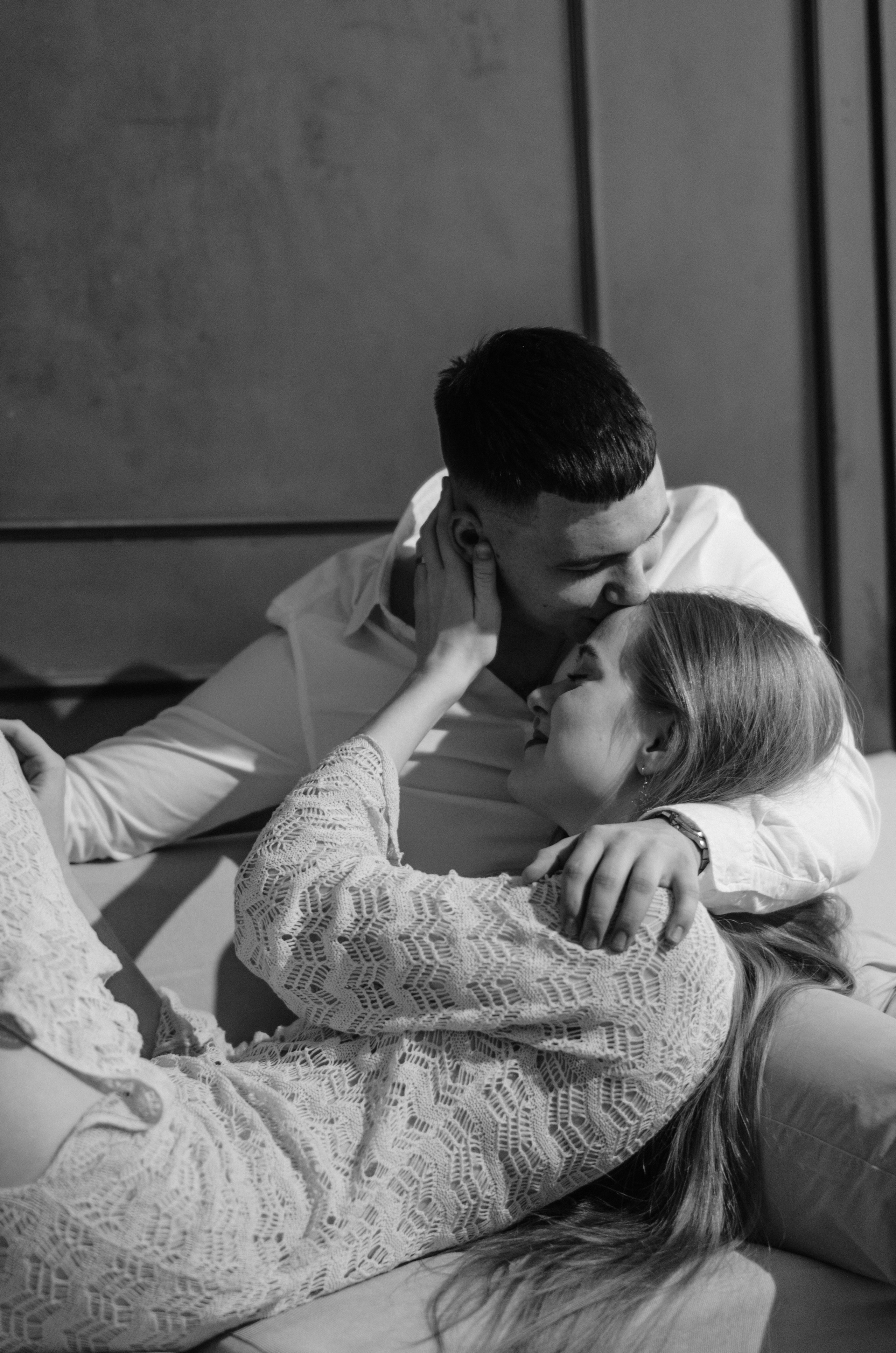 Love Story в фотостудии в стиле бохо. Денисова Аля — фотограф для парных съемок и индивидуальных историй в Барнауле