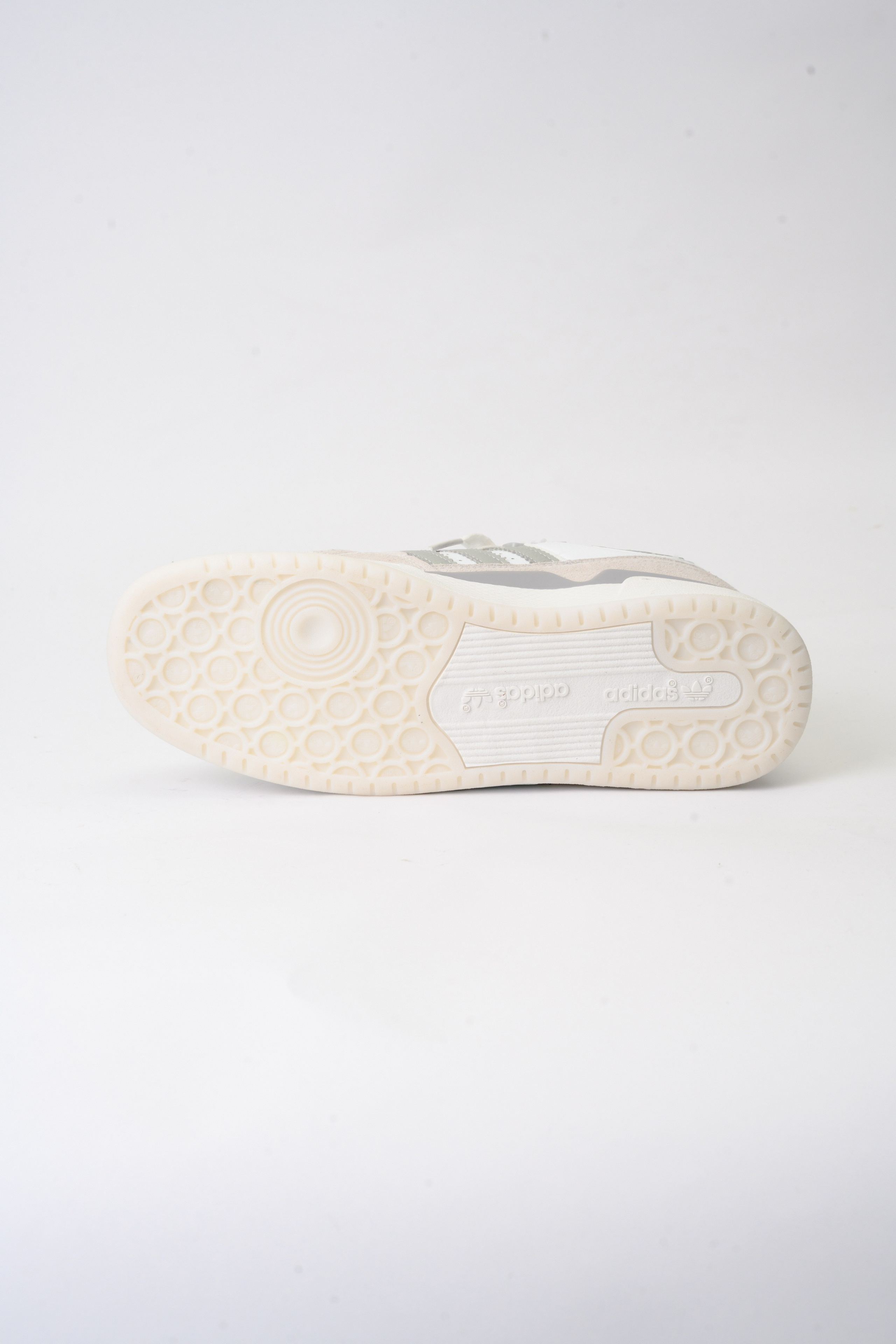 Кроссовки для wb. Фотограф в Красноярске