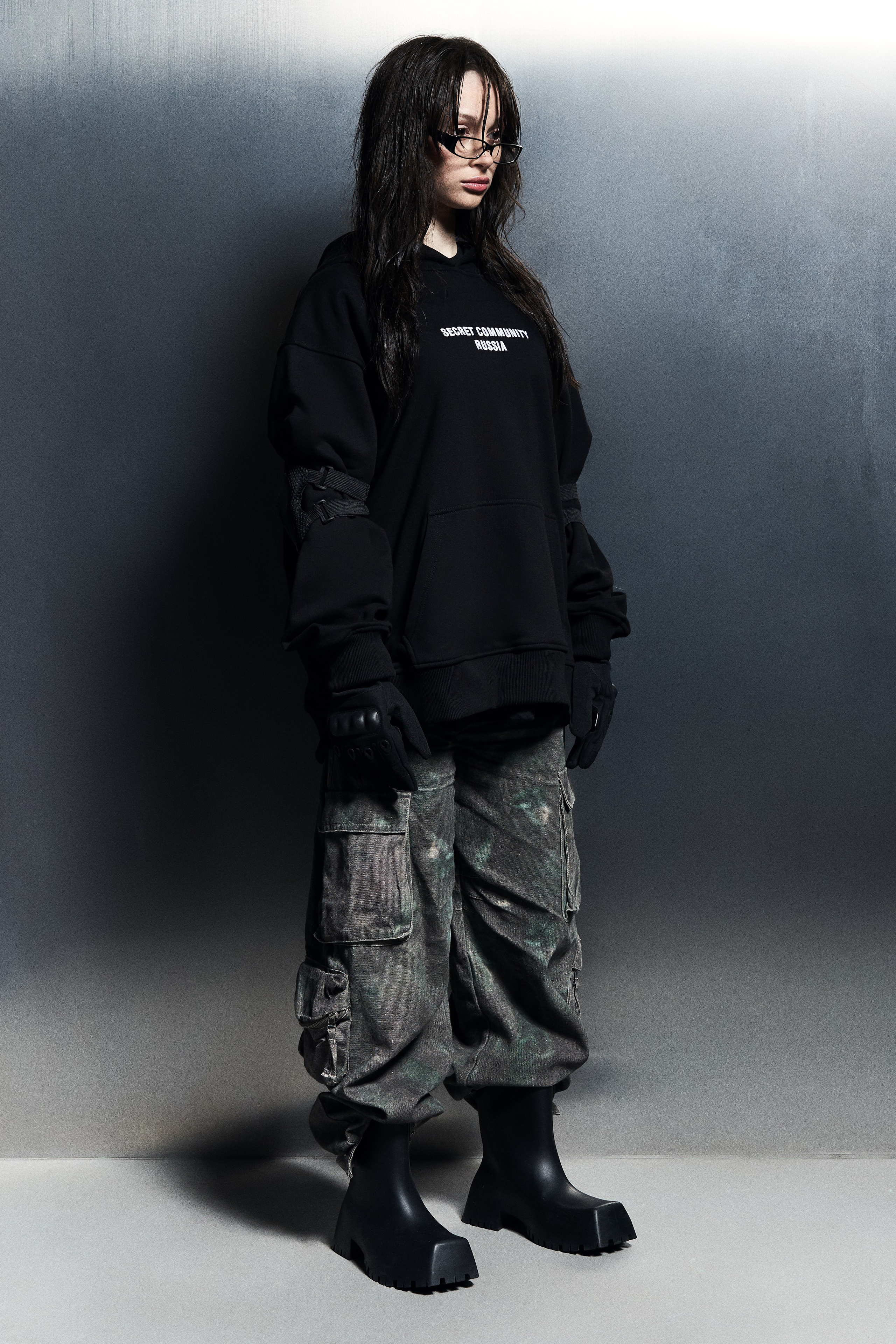 SCRMERCH — CLOSED DROP. DINIS MUSTAFIN | PHOTOGRAPHY