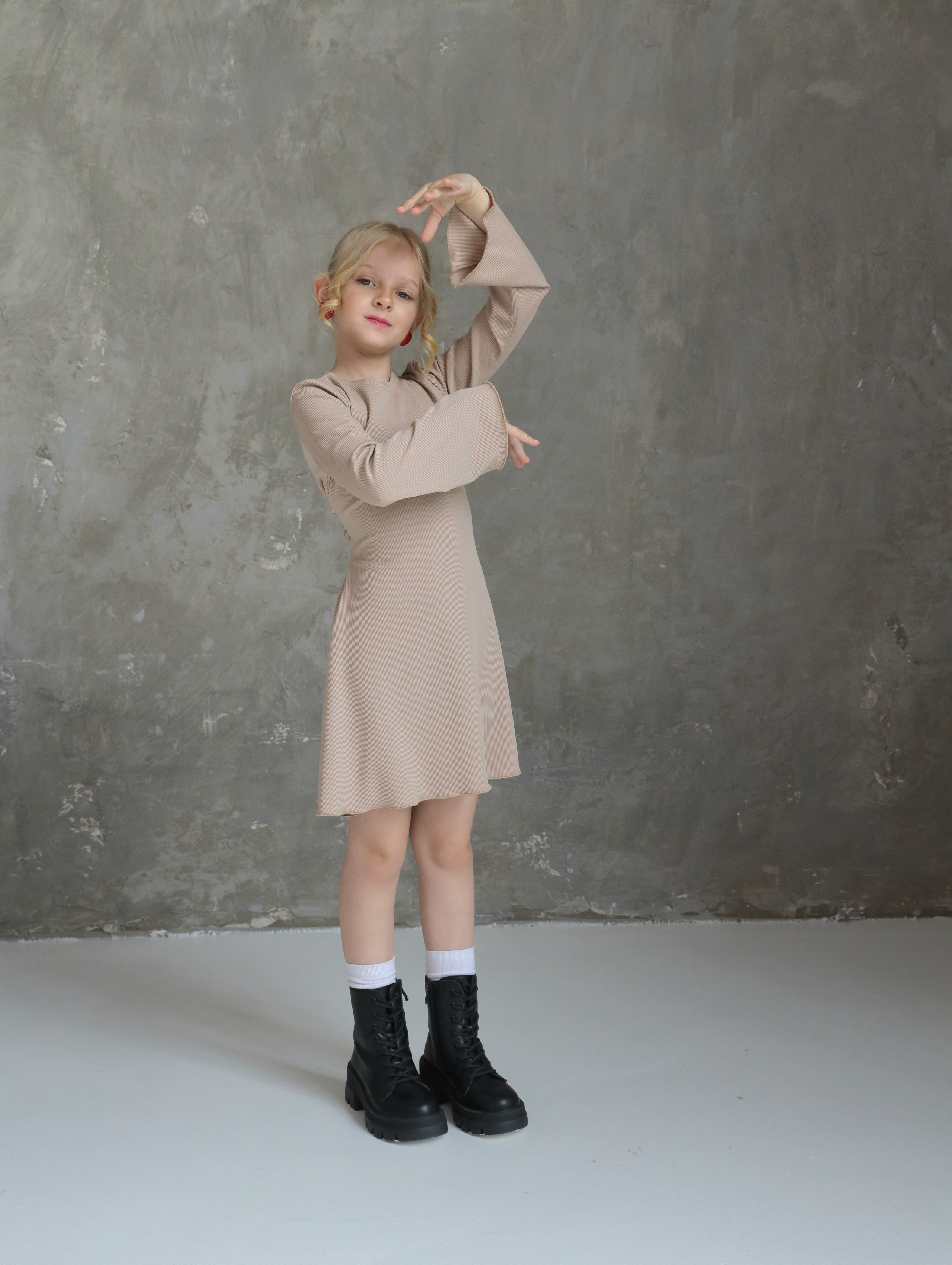 Каталожная съемка детской одежды для маркетплейса. Фотограф в Новосибирске Анна Полторацкая