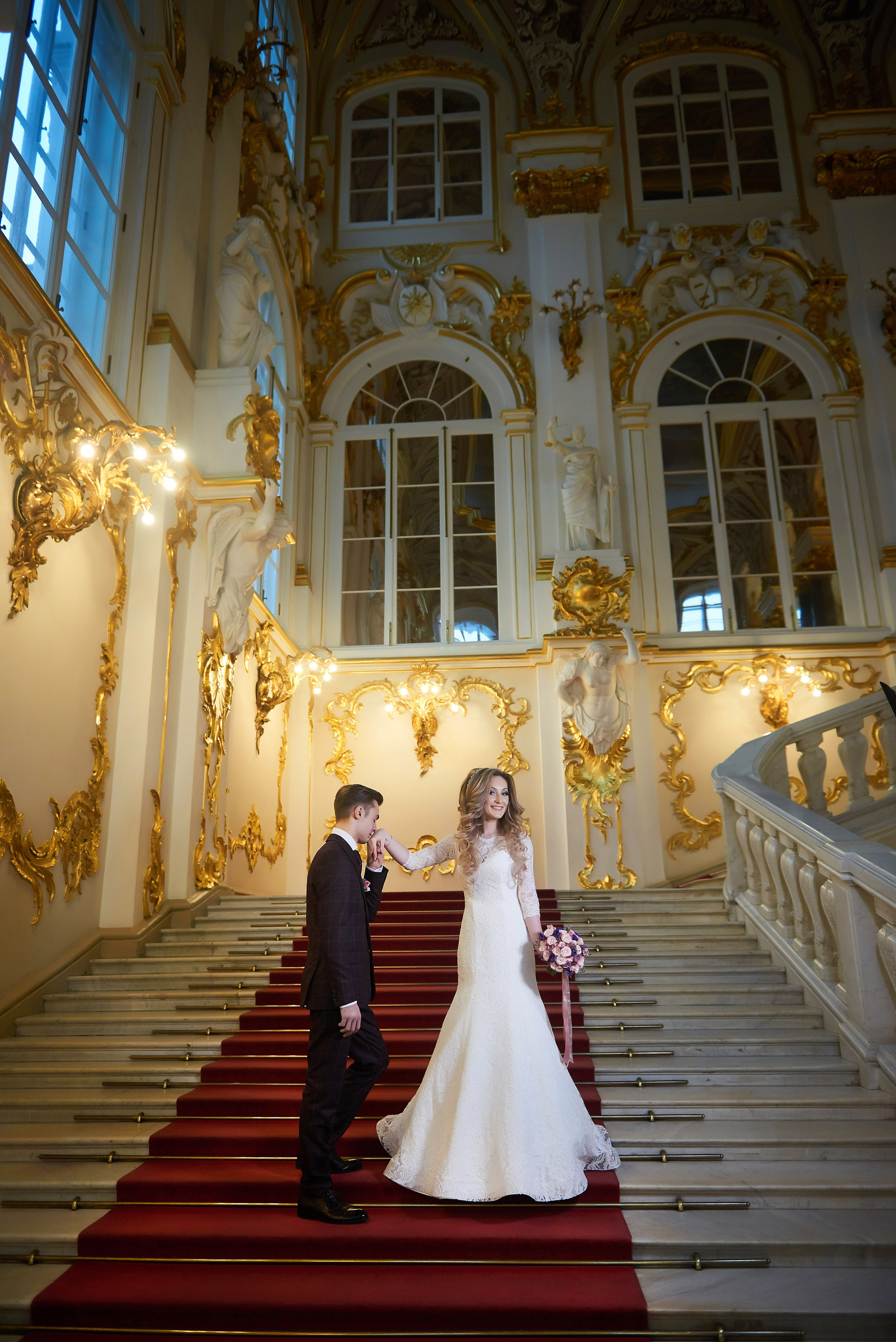 Илона и Андрей (фотосессия в ночном Эрмитаже). Портретный, семейный и свадебный фотограф в Санкт-Петербурге и в Пушкине Ширяев Денис