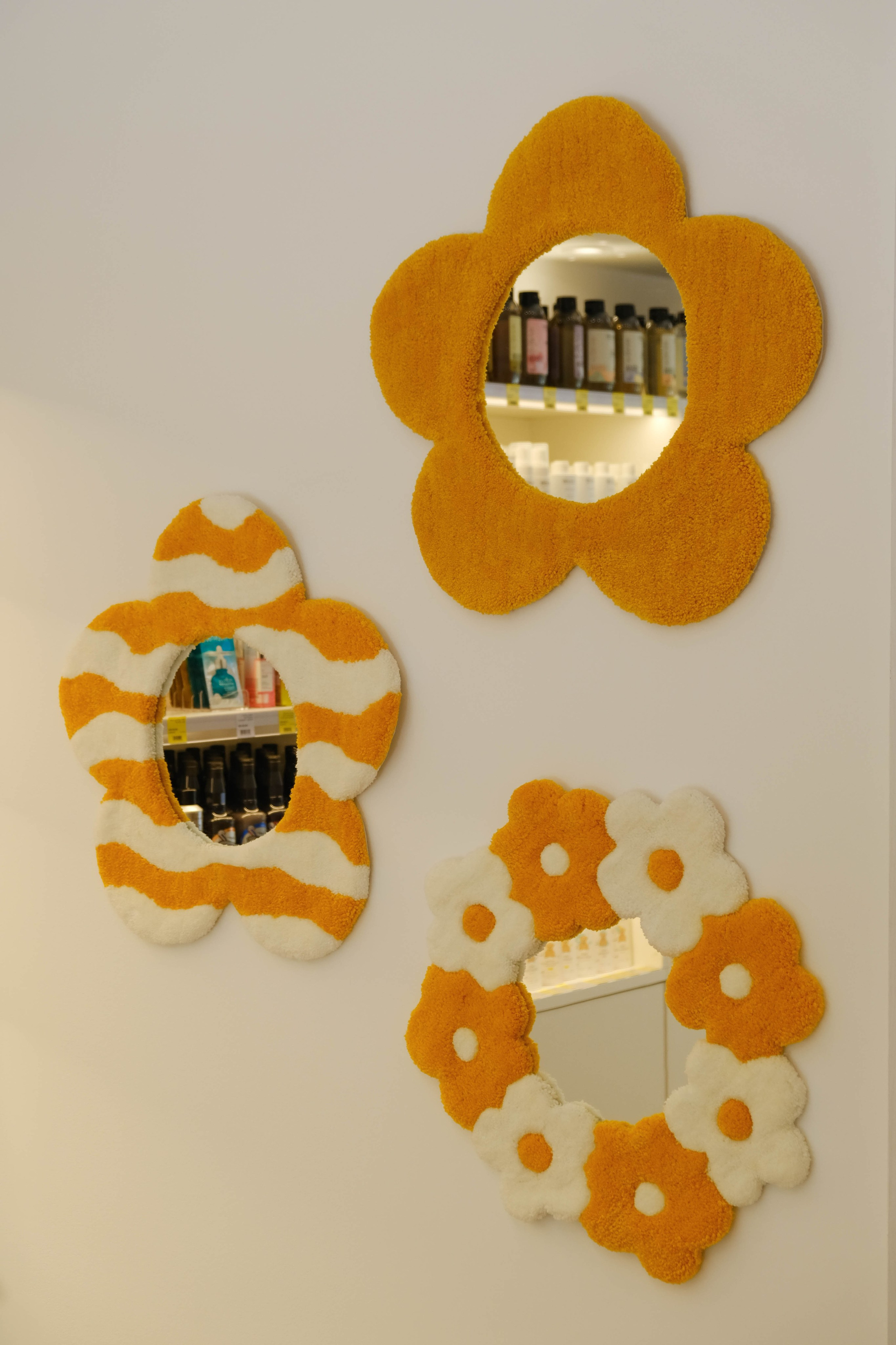 Яркий дизайн для магазина косметики в центре Белграда. Дизайн интерьеров по всему миру