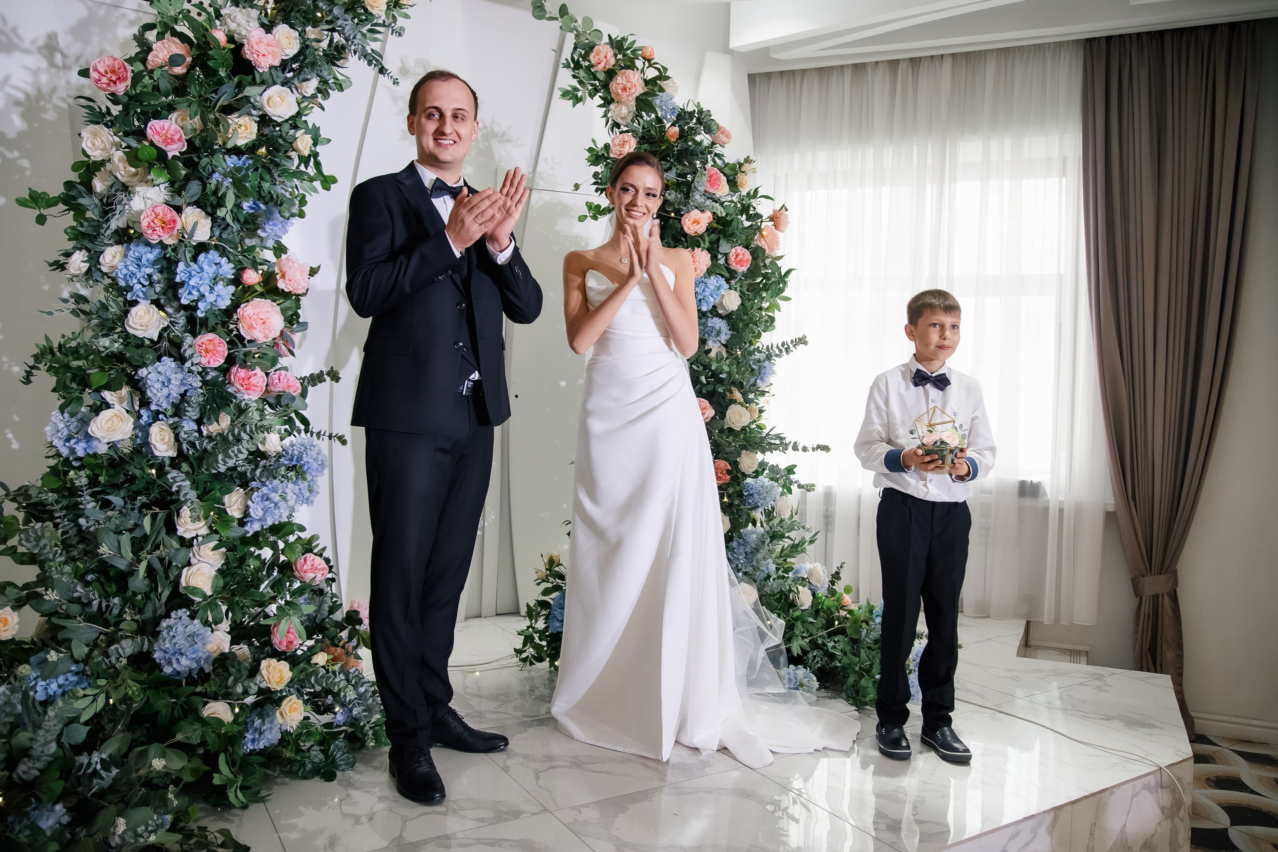 Вячеслав и Анастасия. Karas. Выездная.Полный день. Свадебный фотограф в Хабаровске