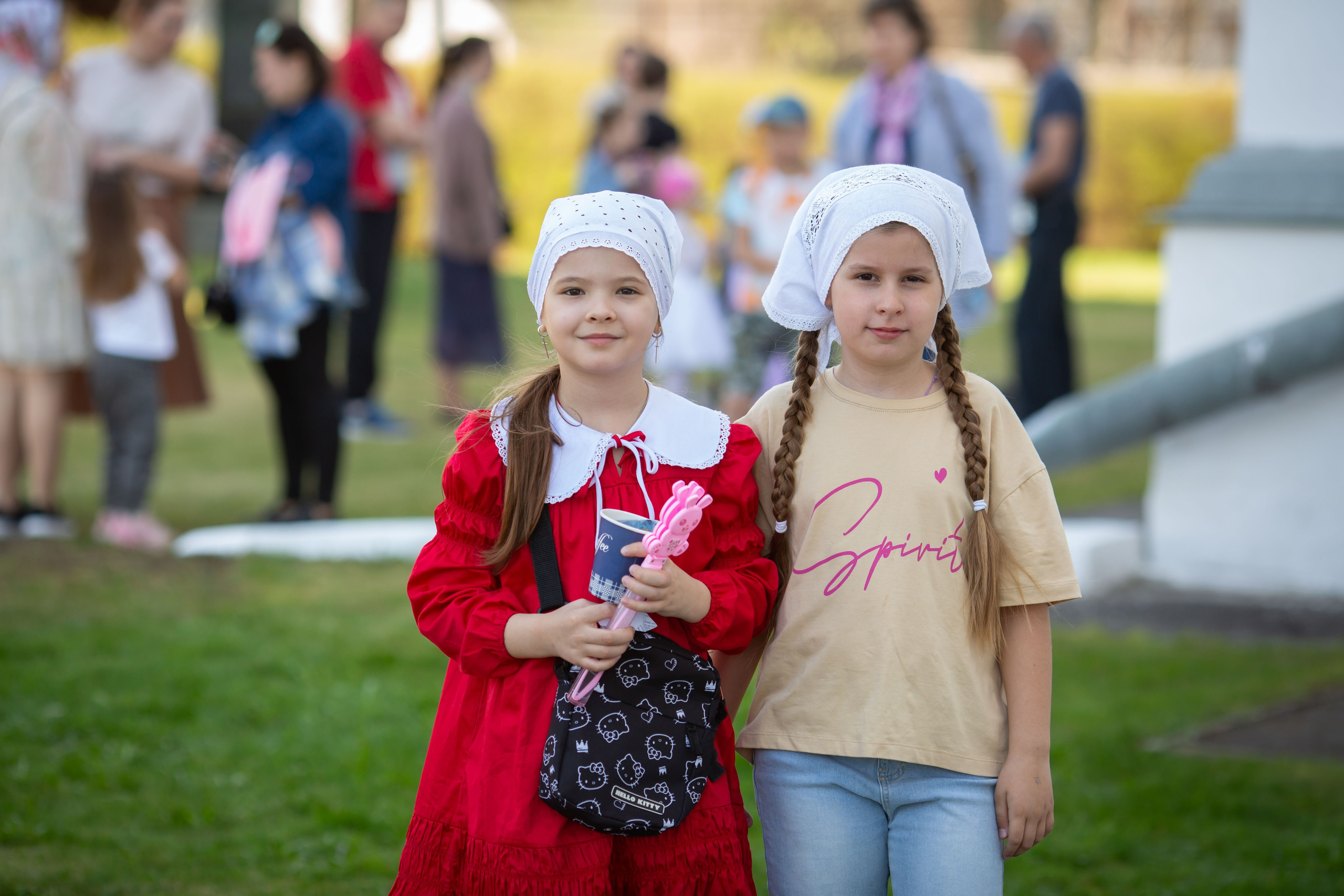 Пасха Воскресенский храм с Ашитково и ярмарка около храма. Семейный и детский фотограф Анна Петракова