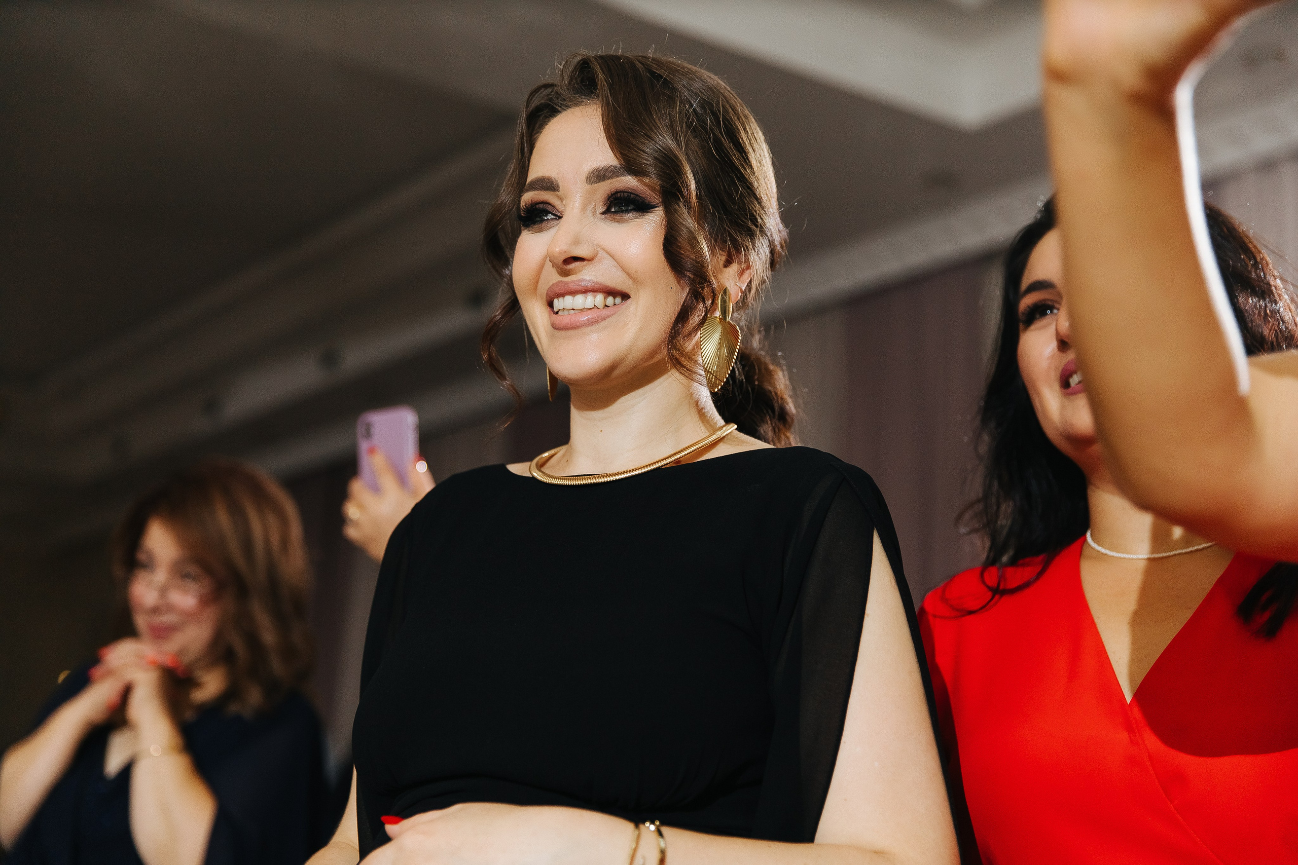 Ани и Назели. 35&5 День рождения, «Янтарь». Фотограф в Красноярске Надежда Воскресенская