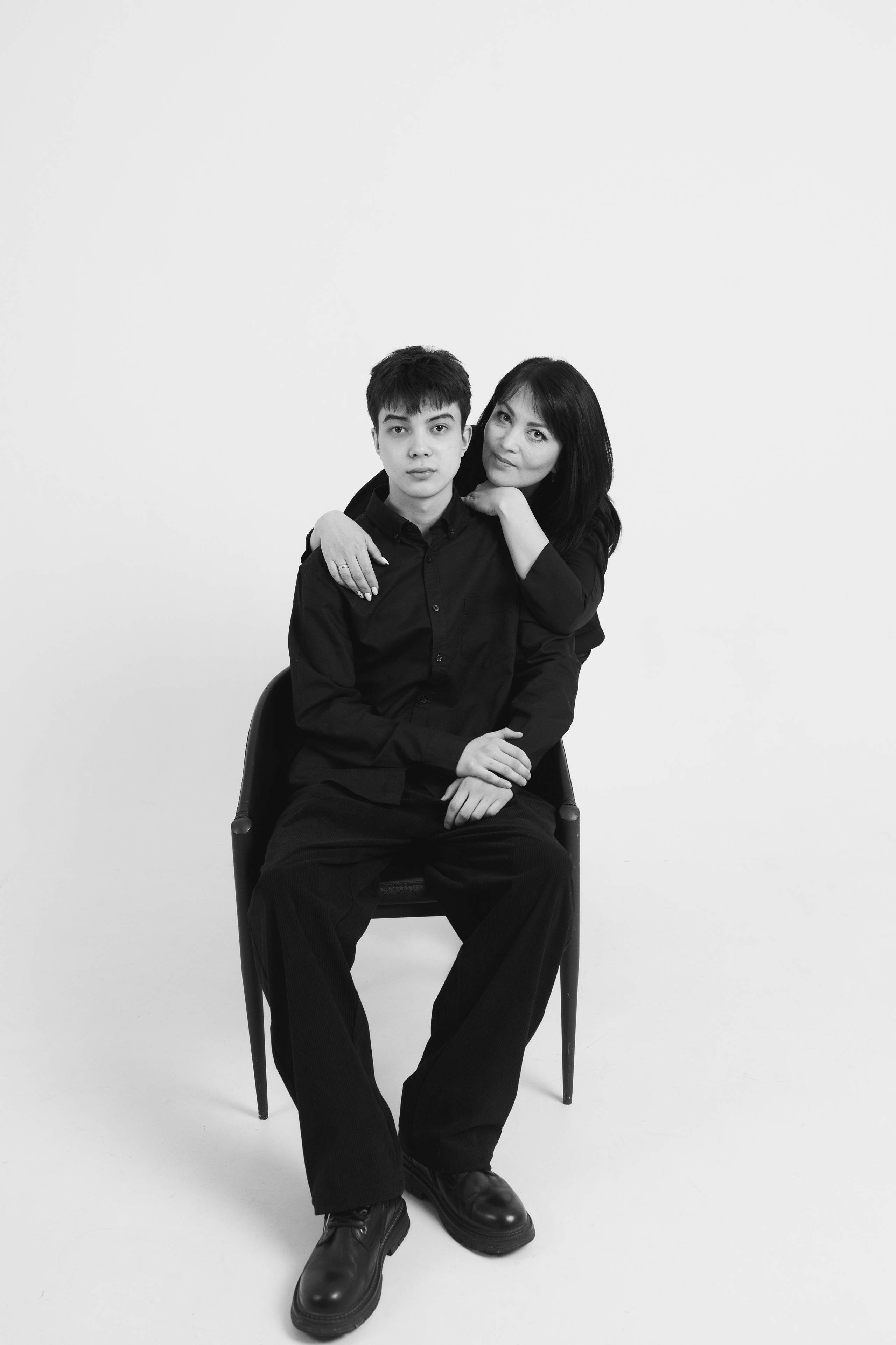 Циклорама. Женские, десткие, мужские, семейные портреты в Казахстане