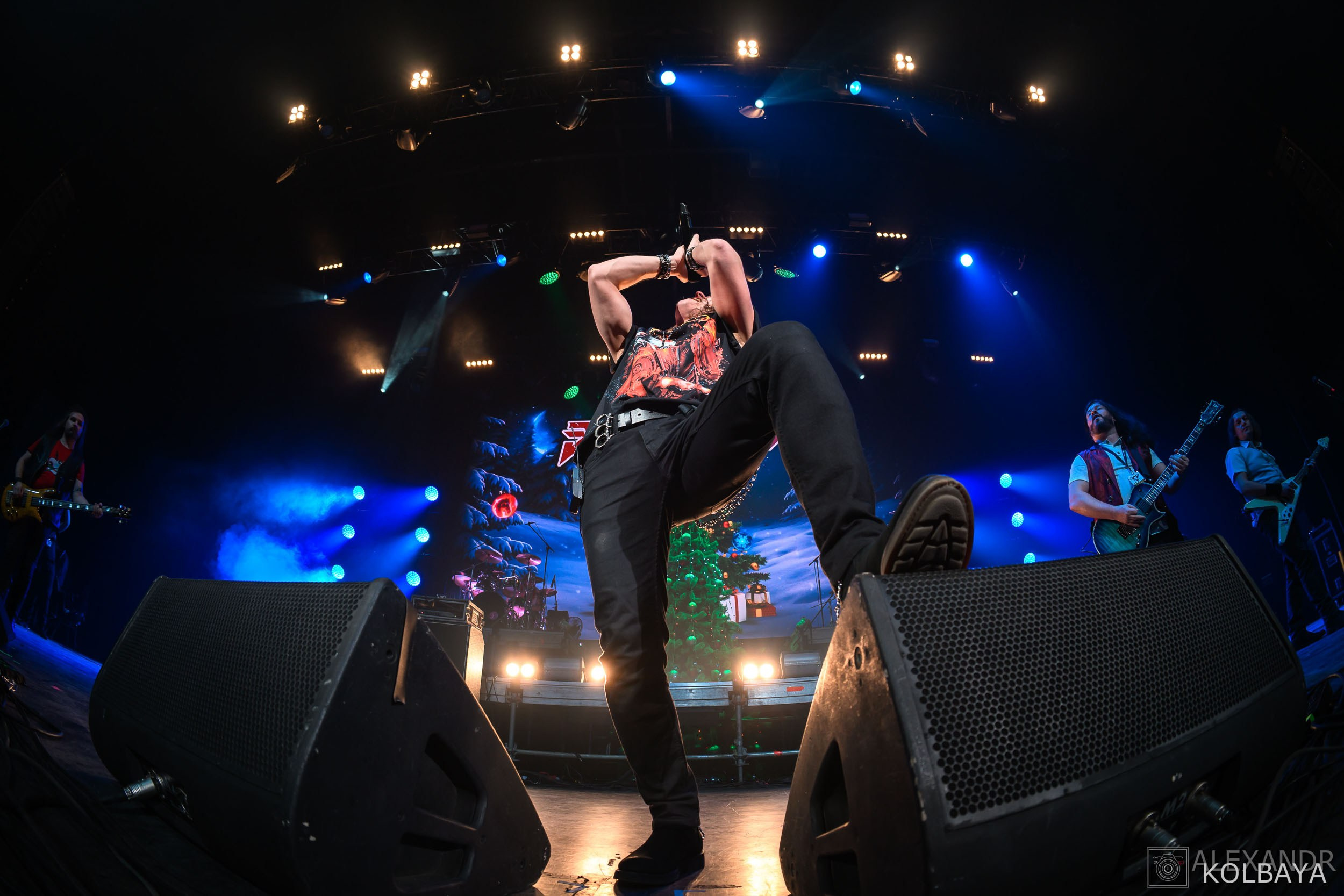 Фоторепортаж с Метал-Елки 2026. Концертный и театральный репортажный фотограф в Москве Александр Колбая