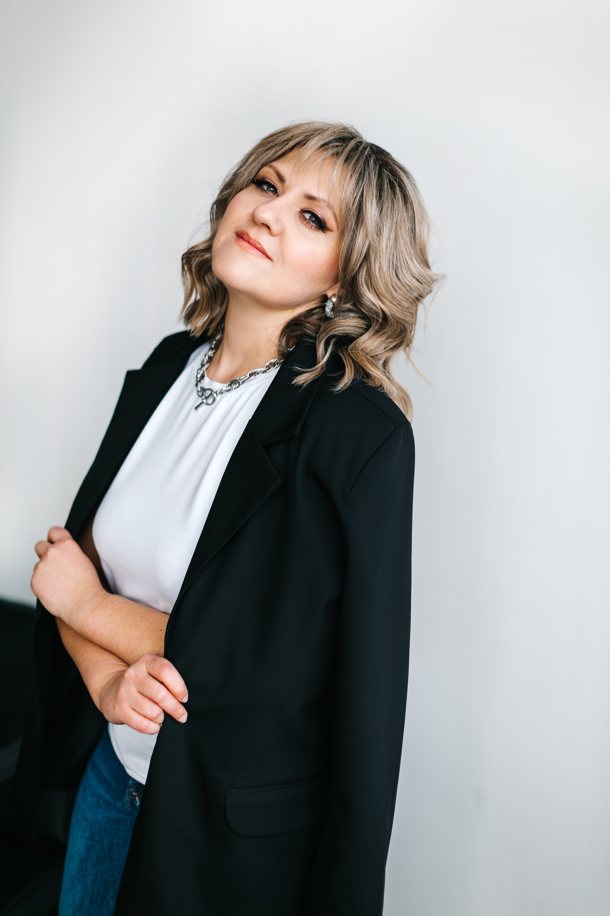 алёна малахова фотограф новосибирск семейный детский домашняя фотосессия в новосибирске день рождения репортажная съёмка фотосессия с лошадьми на конюшне деревня алтай  на природе фотосессия в детском саду мама и сын предложение руки и сердца идея  помолвка фотосессия берег закат детский день рождения годик торт аниматор лофт игровая продолжение следует prodoljenie_sleduet_  корпоратив тимбилдинг первоклашка линейка  контент  бизнес портрет оперный новат франция берет весна девушка