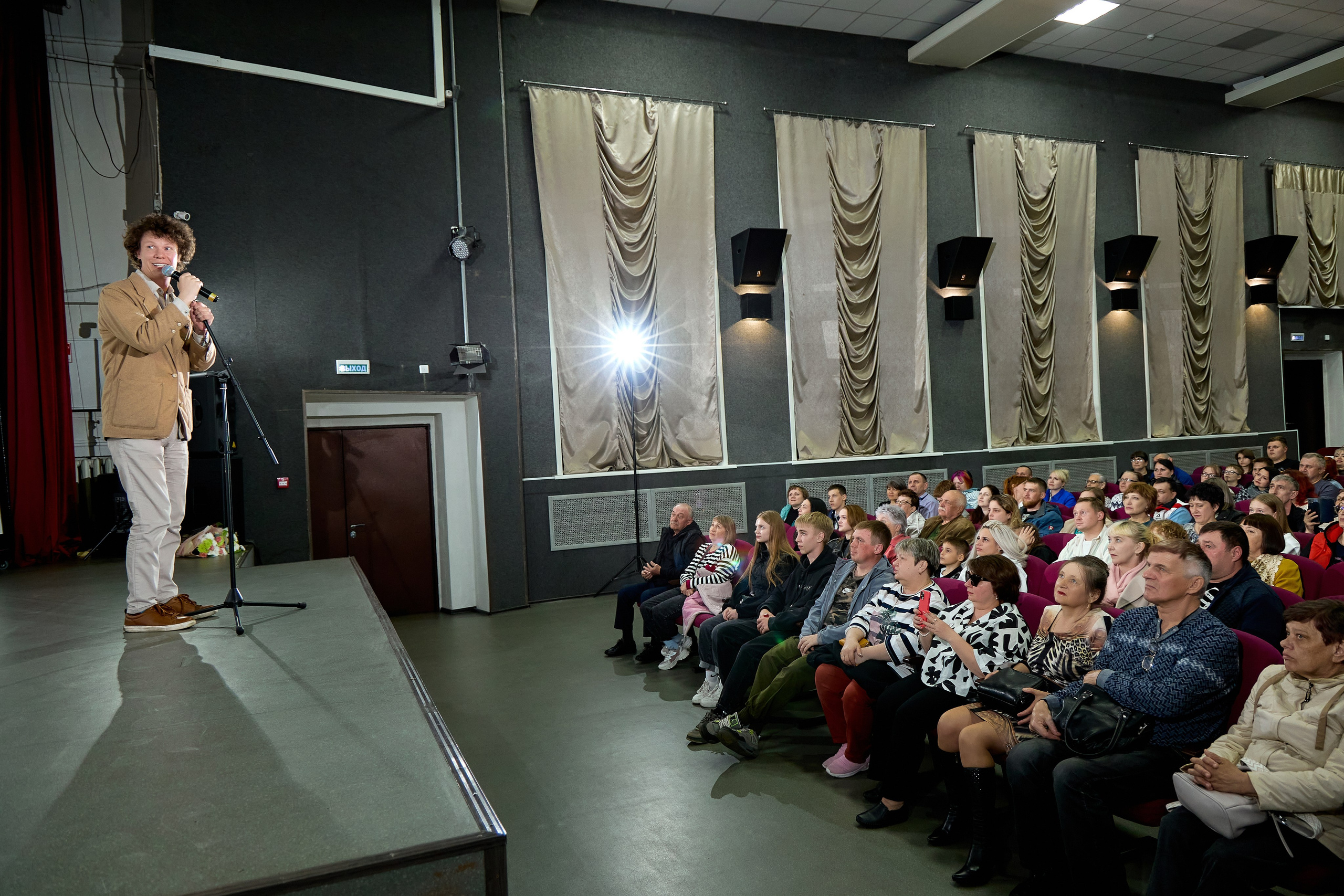 Кинопоказ, дима красилов, киностудия горького. Свадебный репортажный и фуд фотограф в Барнауле Гайфулин Виталий