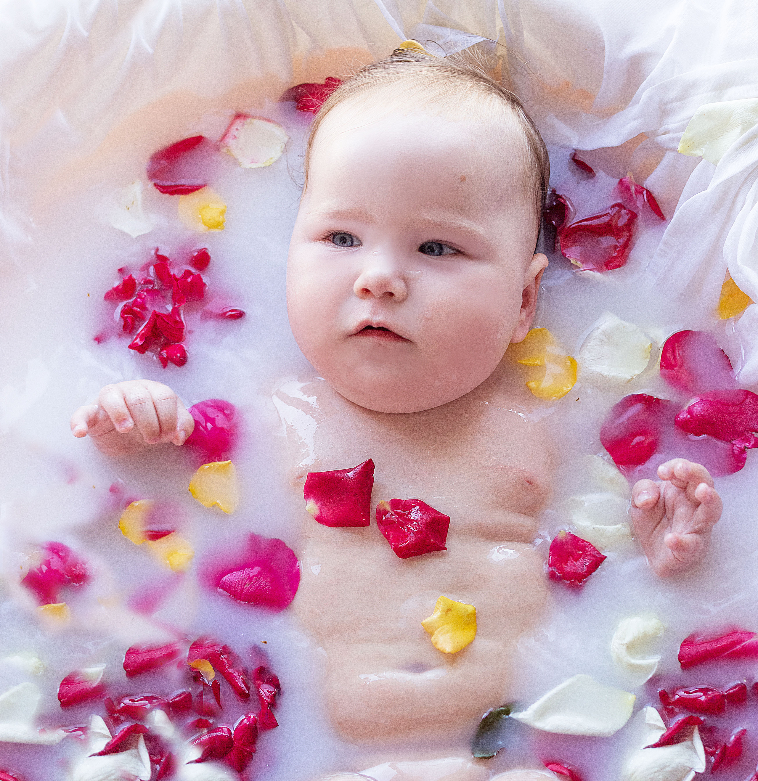 Съемка малыша «Молочные ванны». Фотограф новорожденных в Пятигорске Валерия Новкунская