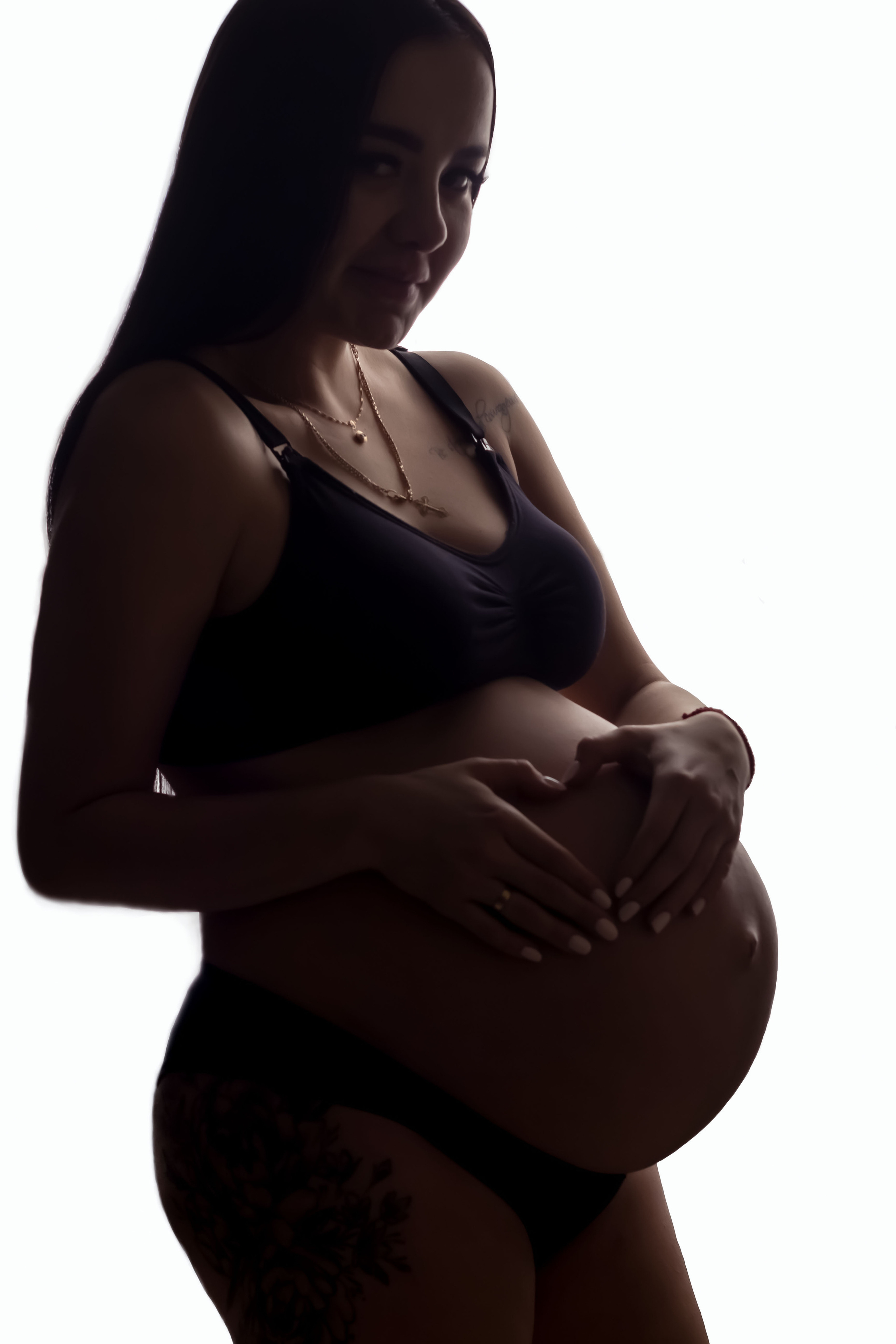 Съемка беременности. Фотограф новорожденных в Пятигорске Валерия Новкунская