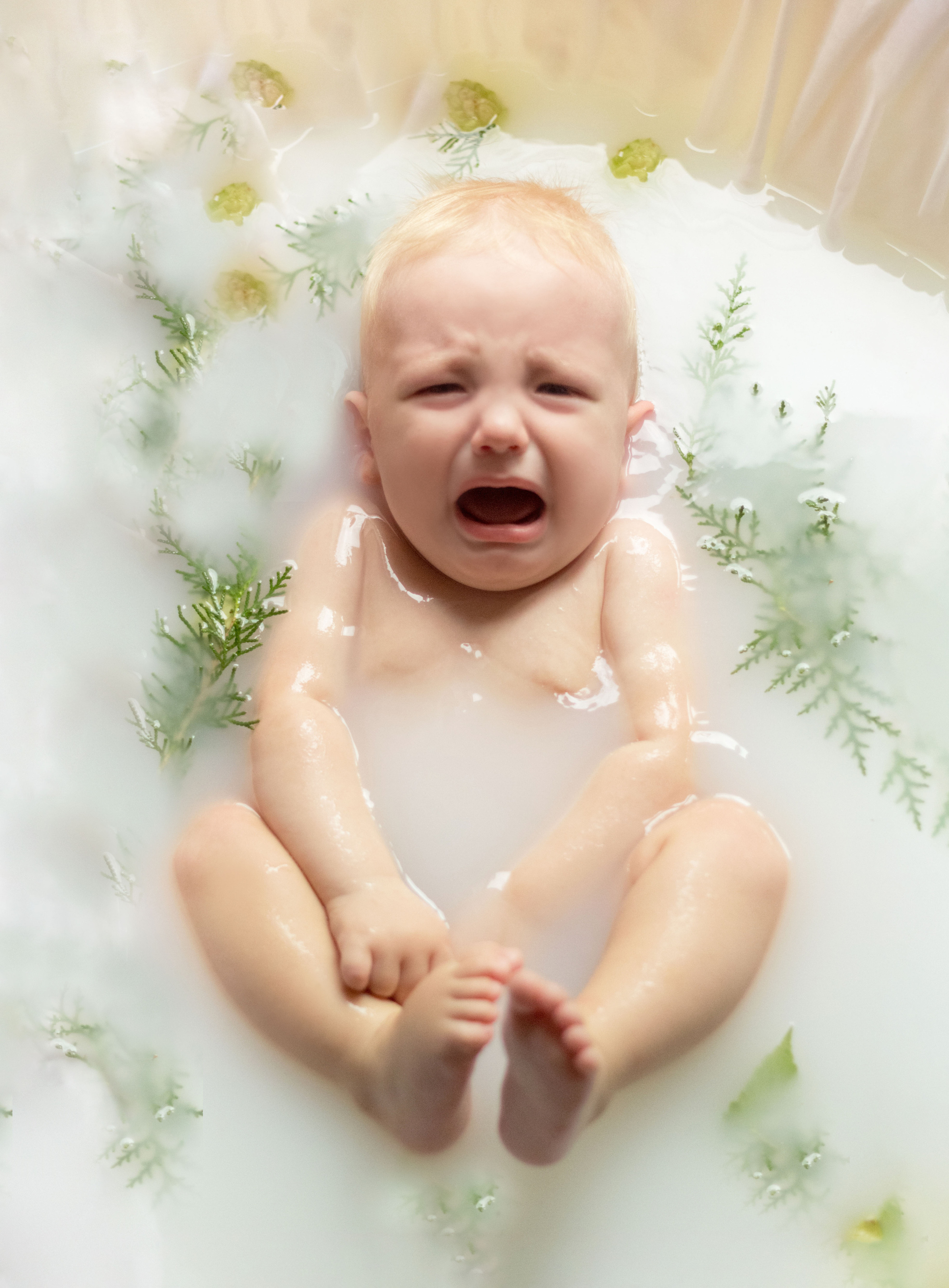 Съемка малыша «Молочные ванны». Фотограф новорожденных в Пятигорске Валерия Новкунская