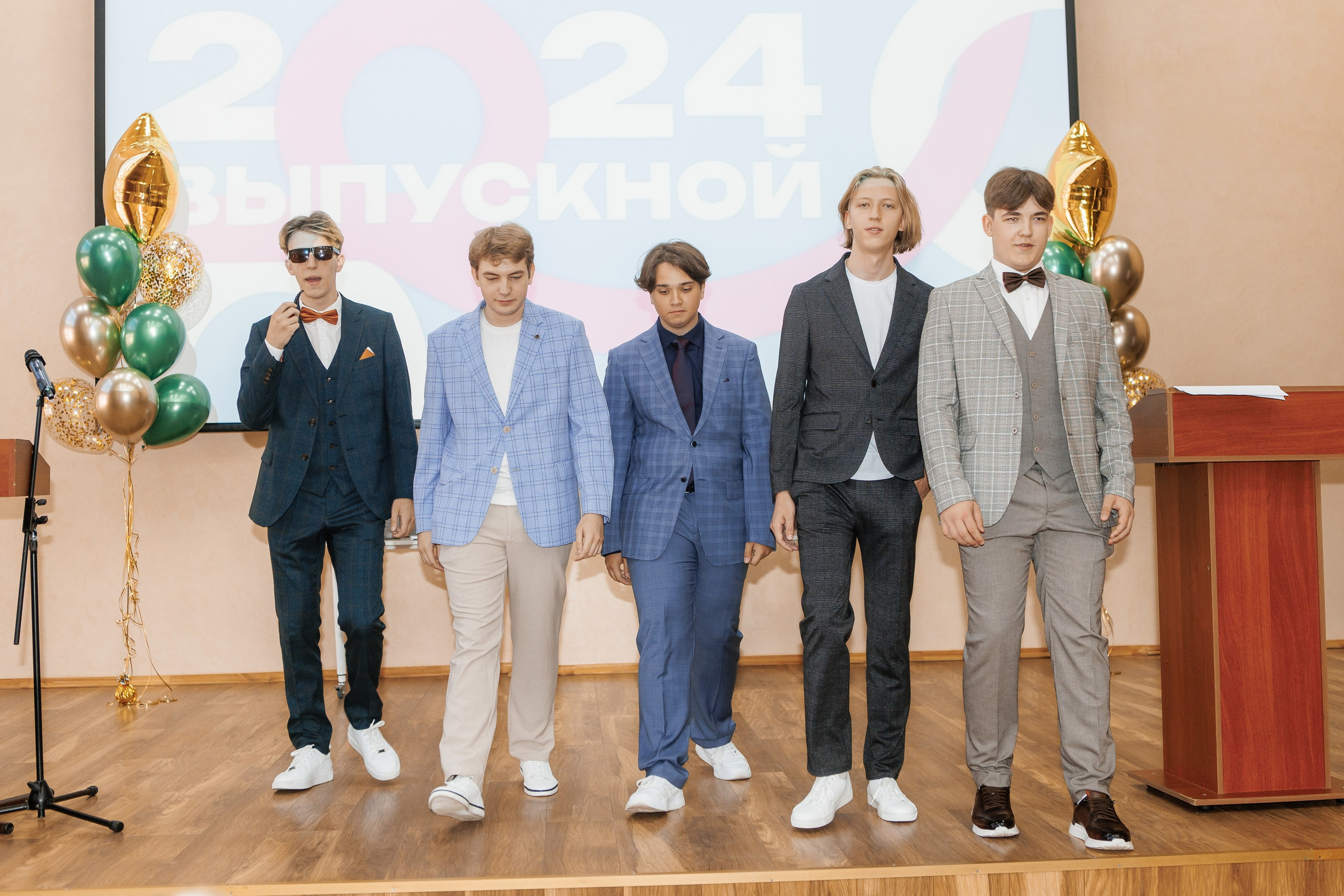 Выпускной Гимназия 12 2024 г. Свадебный и портретный Фотограф в Липецке Дмитрий Котюков