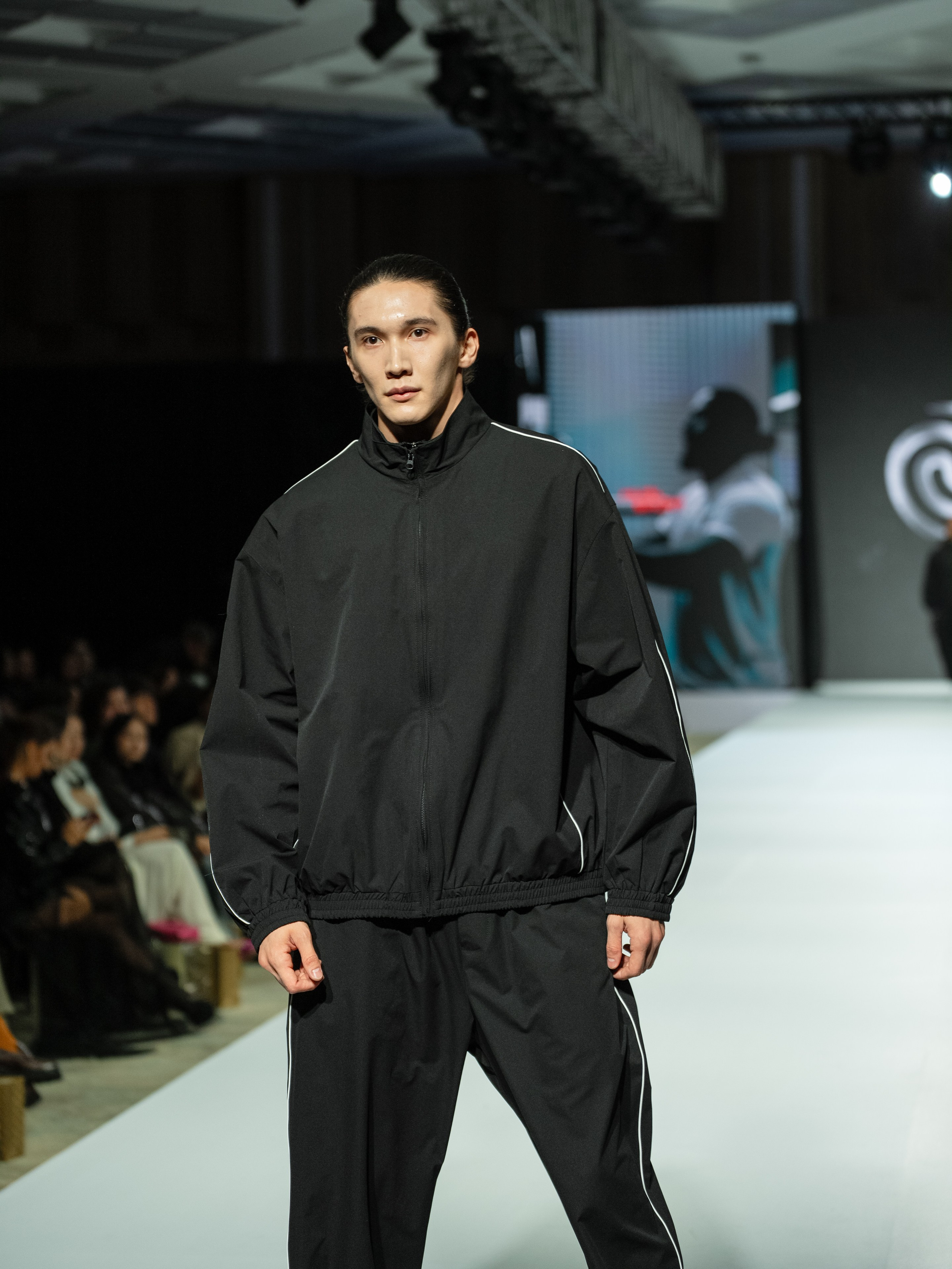 EURASIAN FASHION WEEK Husl Sport. Сайт Алматинского НЮ АРТ, будуар и фэшн фотографа Дениса Карпенко