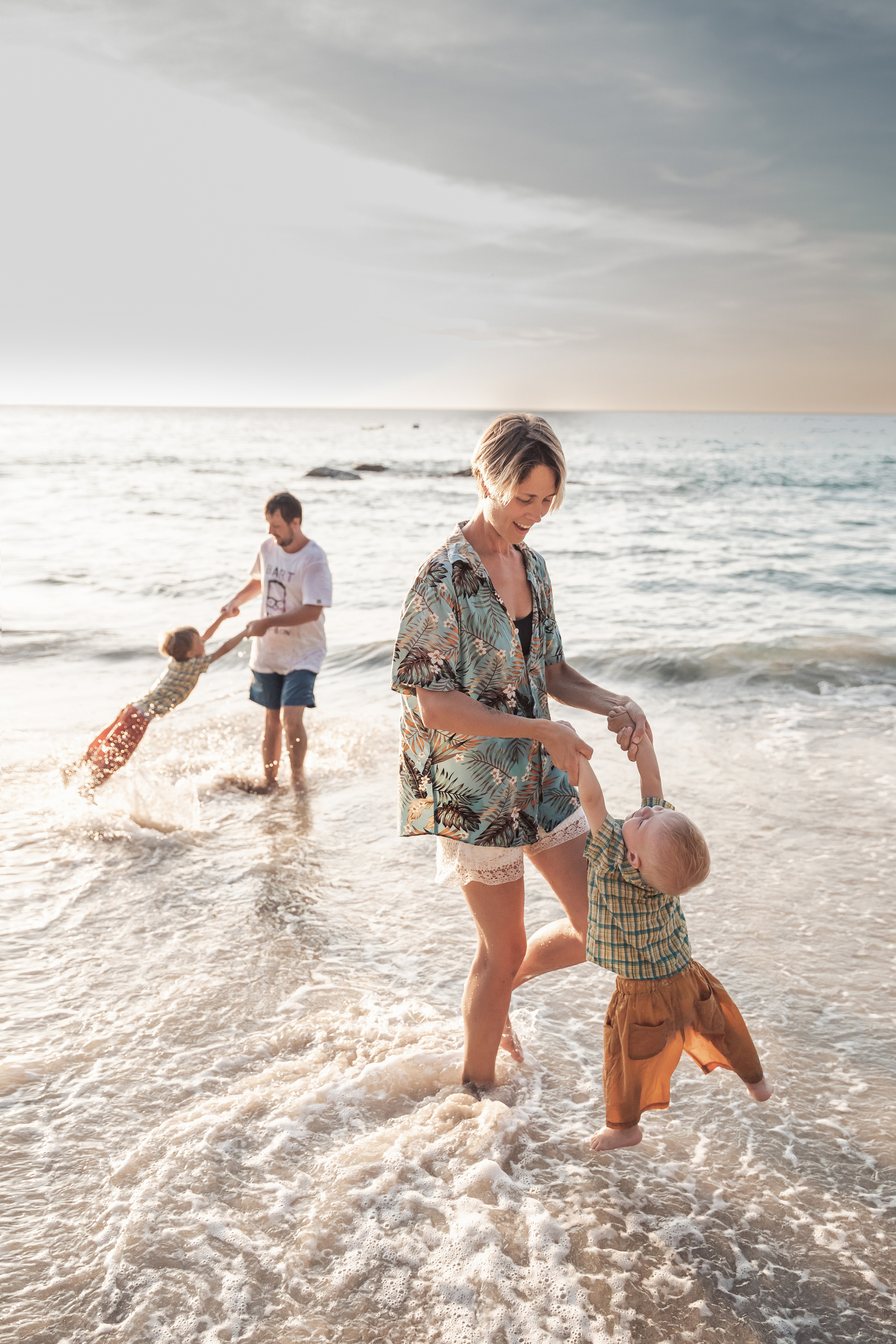 FAMILY & LOVESTORY. Photographer Phuket