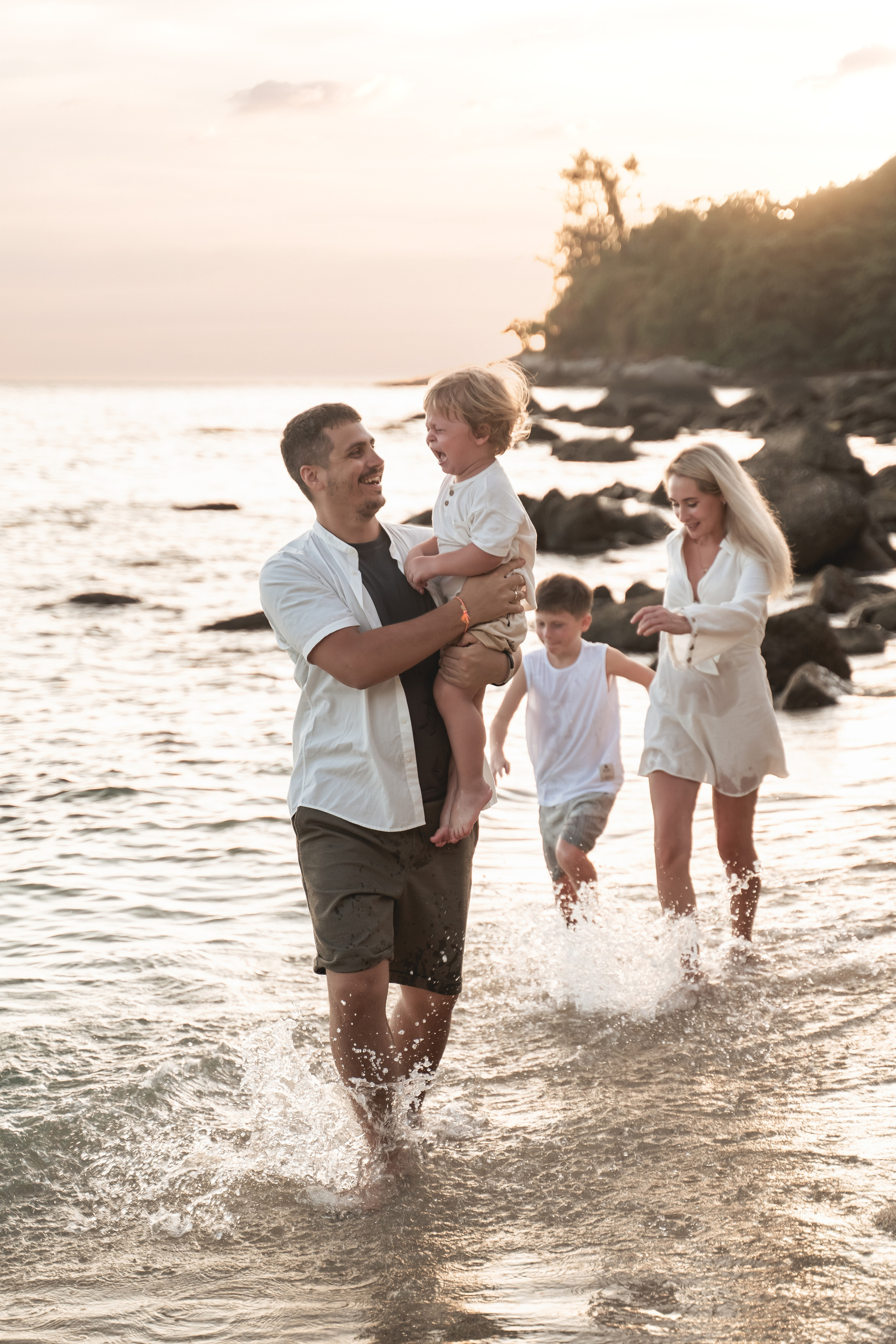 FAMILY & LOVESTORY. Photographer Phuket