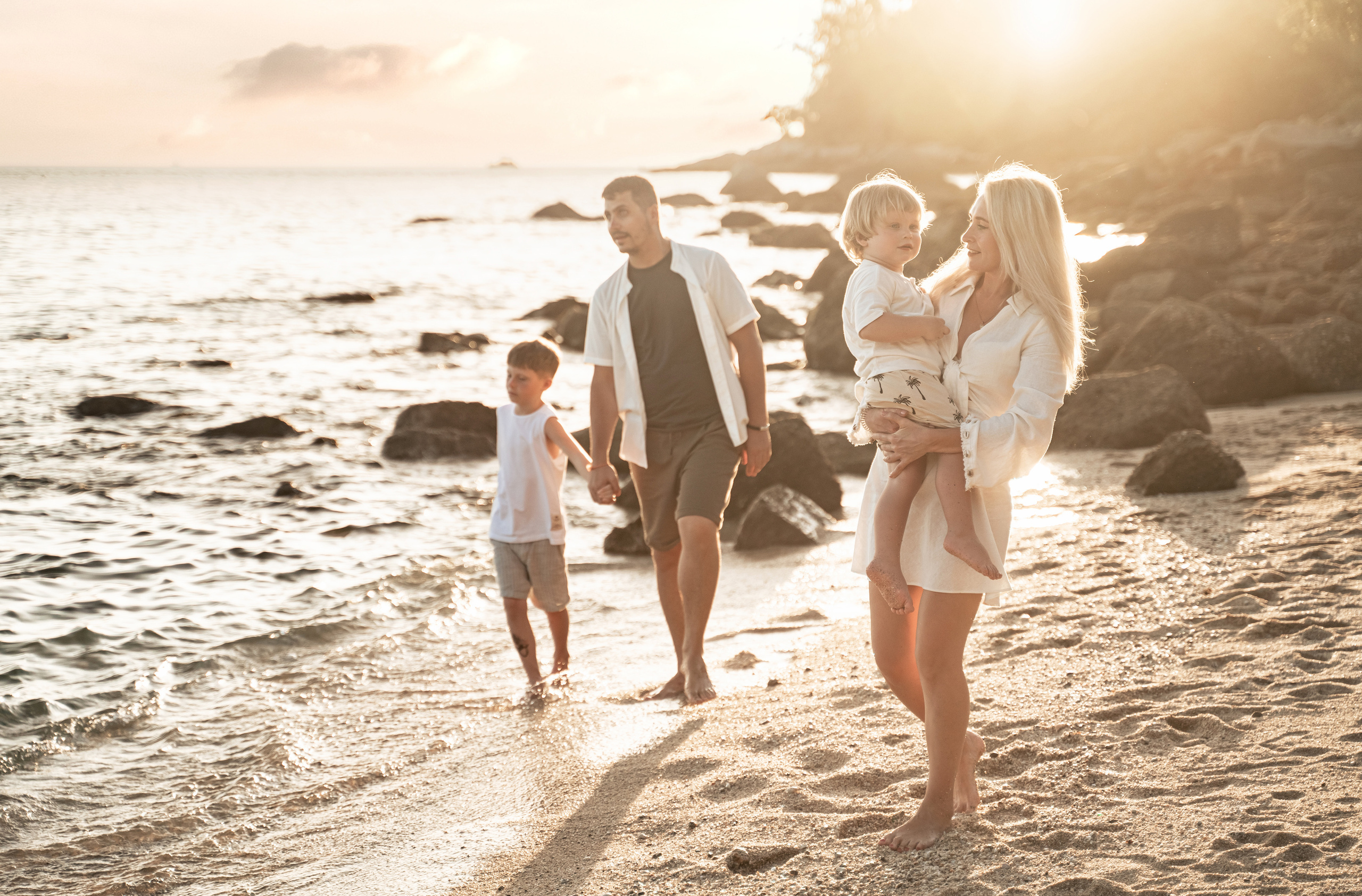 FAMILY & LOVESTORY. Photographer Phuket