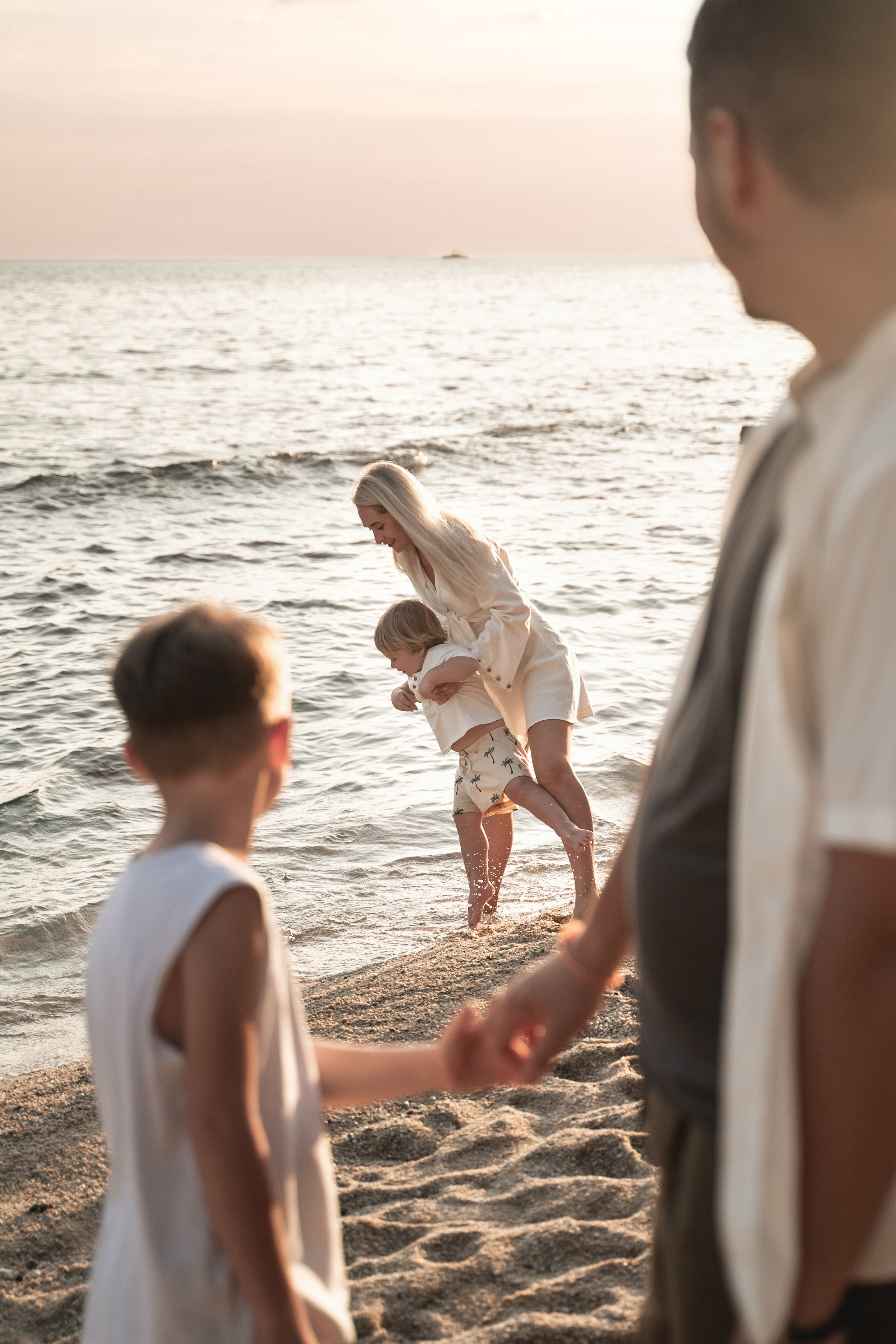 FAMILY & LOVESTORY. Photographer Phuket