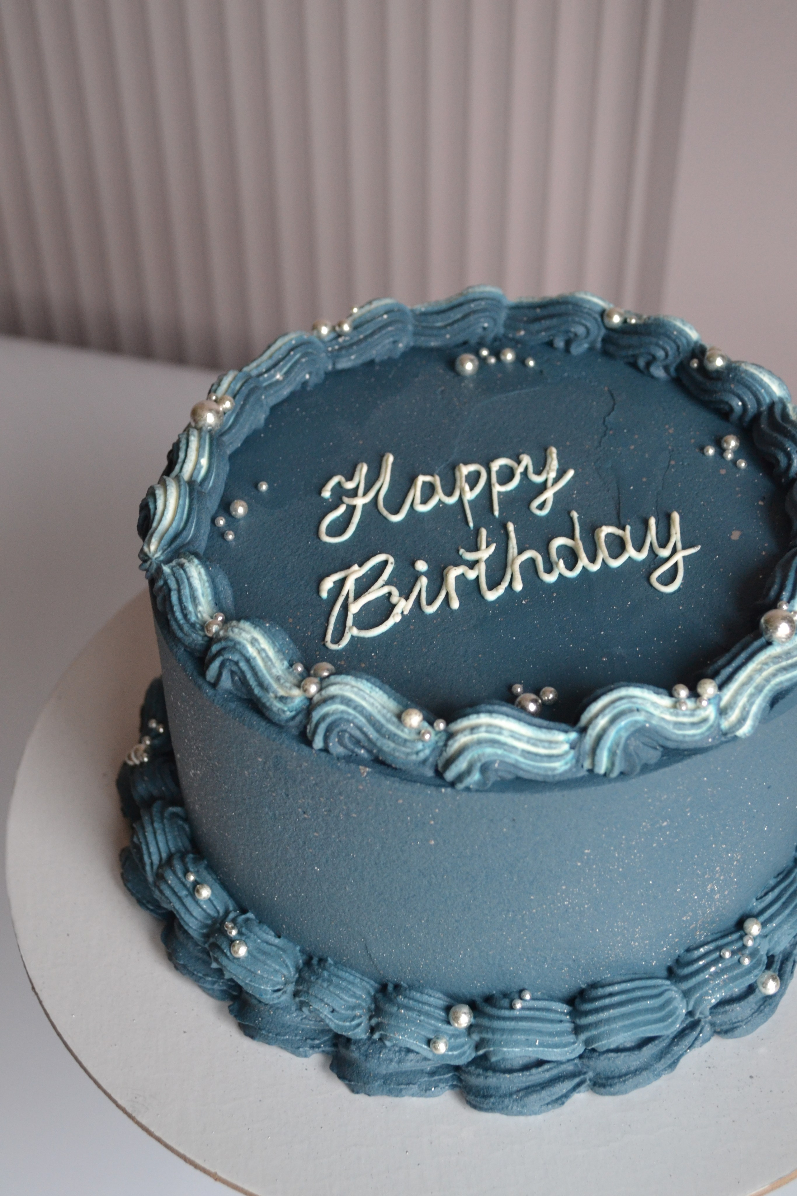 Торты на праздники. Семейная кондитерская. Торты и десерты на заказ в Москве и области