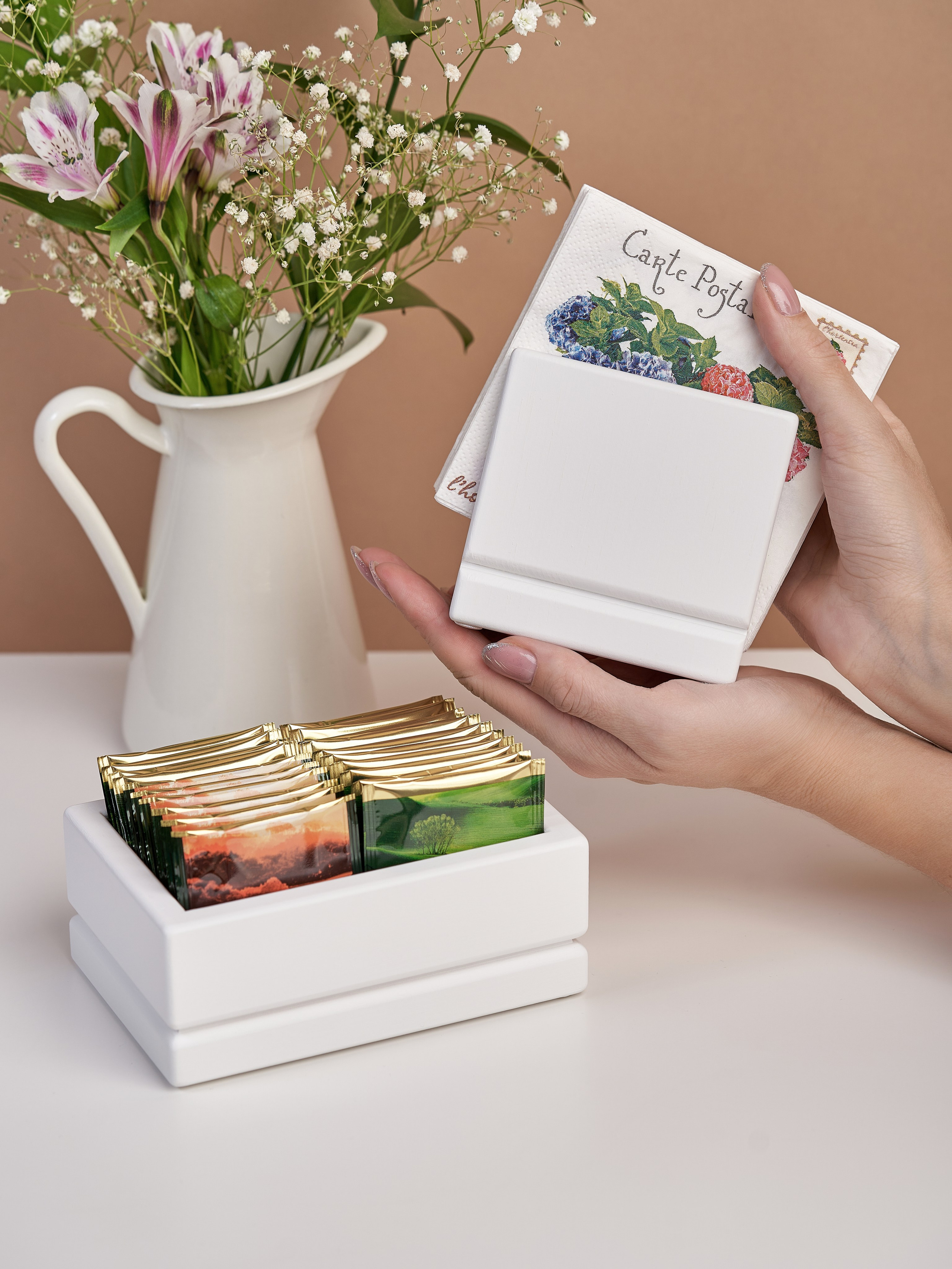 СЪЕМКА С РУКАМИ В КАДРЕ. Предметный фотограф в Бийске Анжелика Мордовина