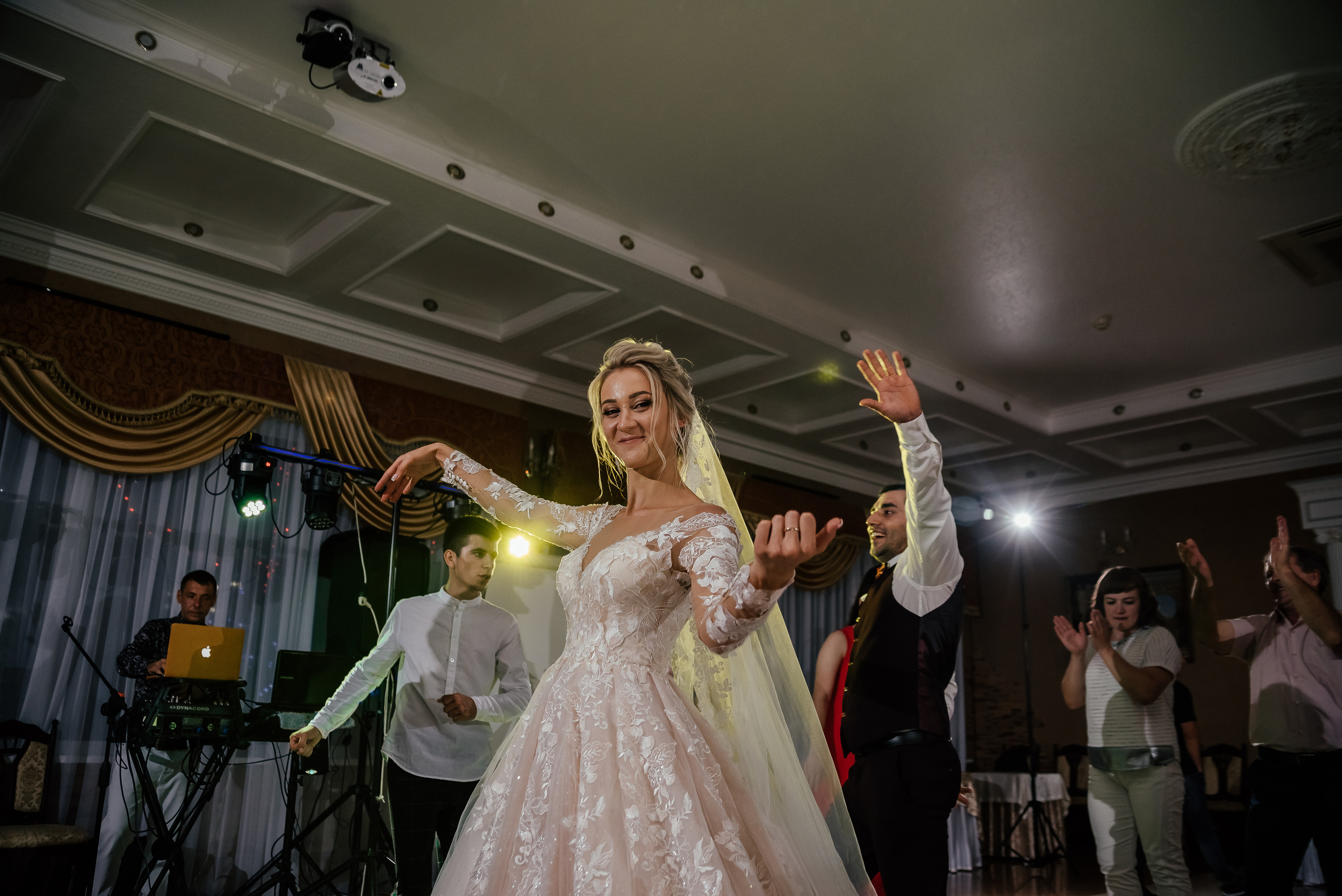 Арсен и Виктория. Свадебный фотограф в Ростове Александра Груздева