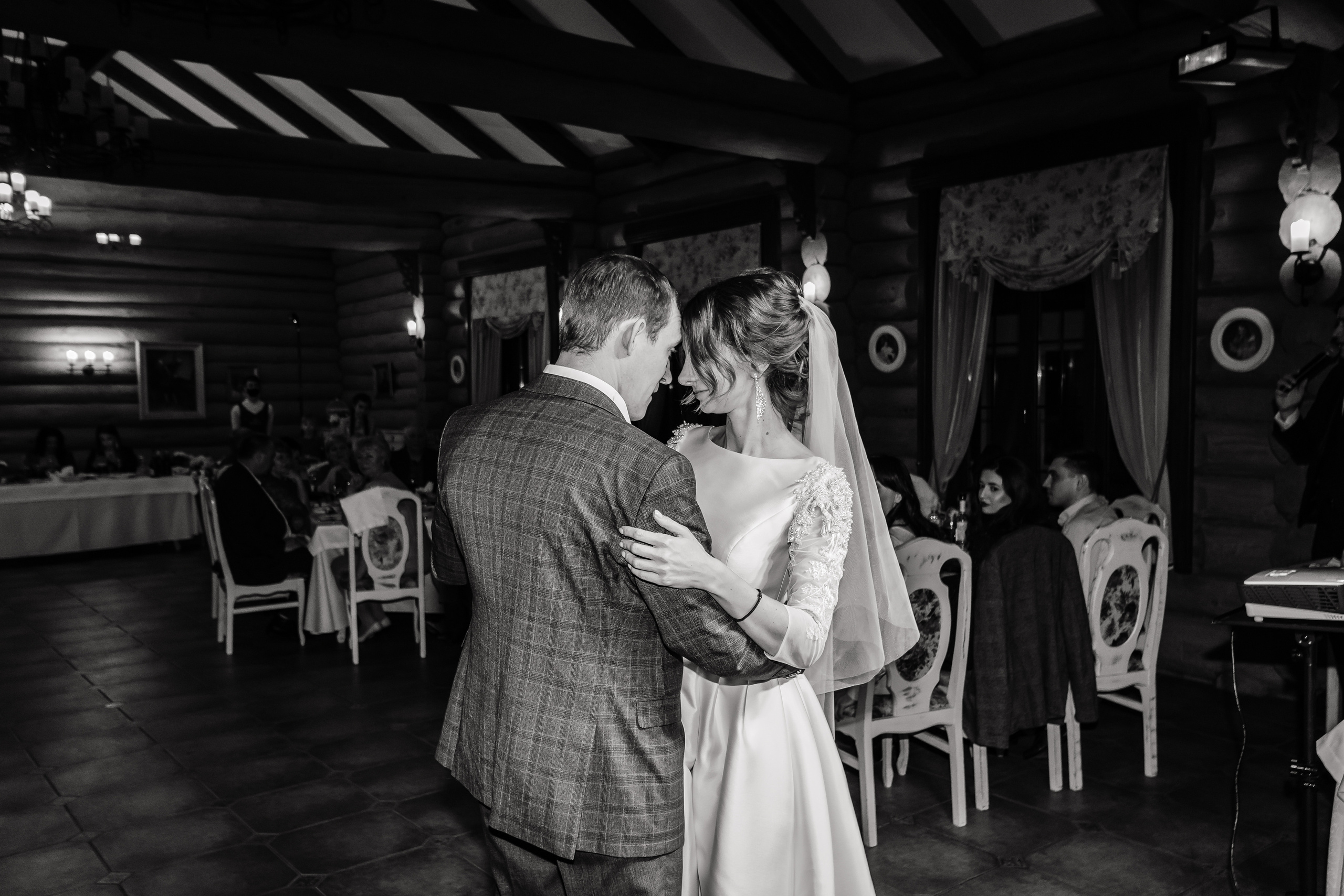 Оксана и Антон. Свадебный фотограф в Ростове Александра Груздева