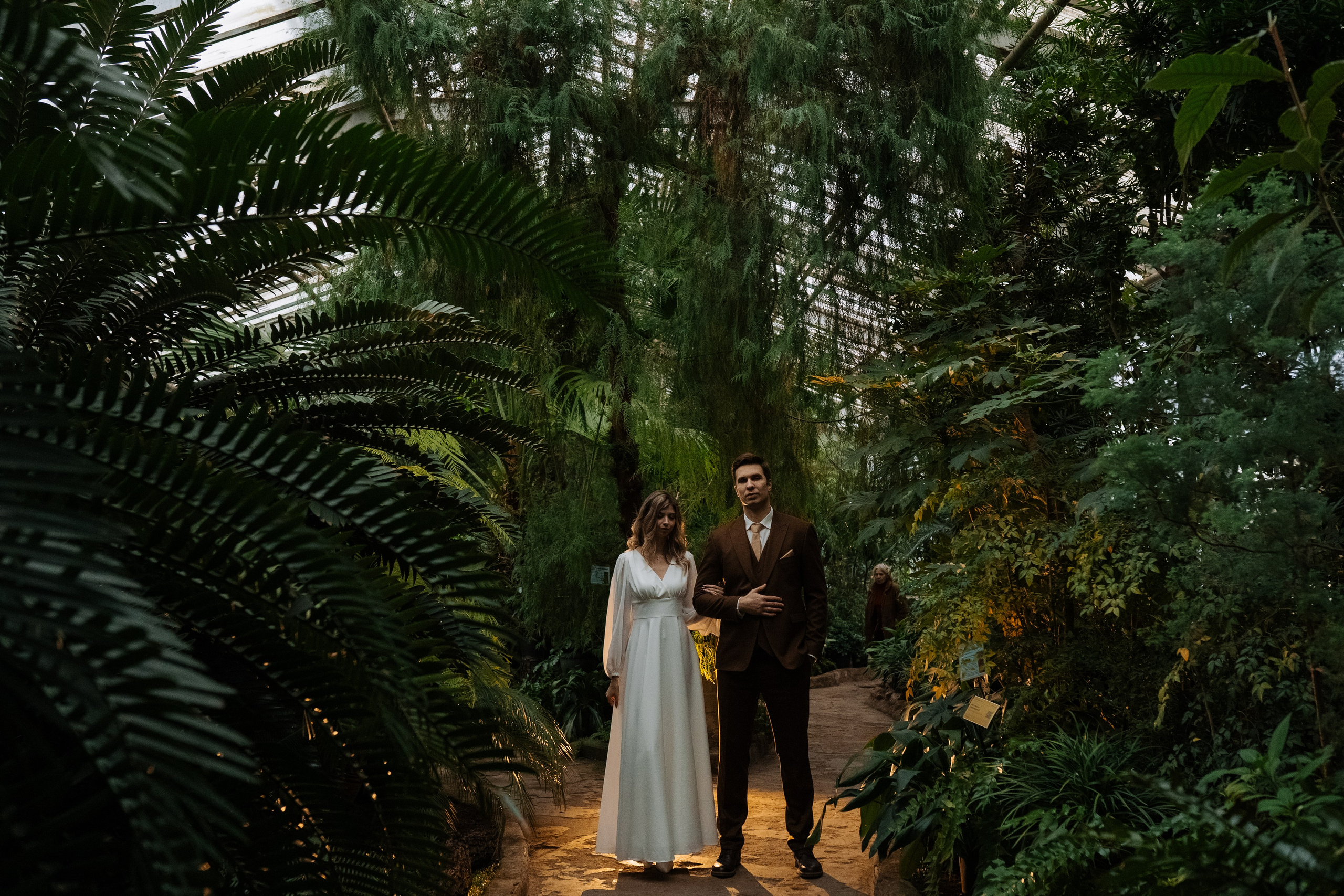 Свадебная фотосессия в оранжерее, Москва. Свадебный фотограф в Москве Анна Полушина