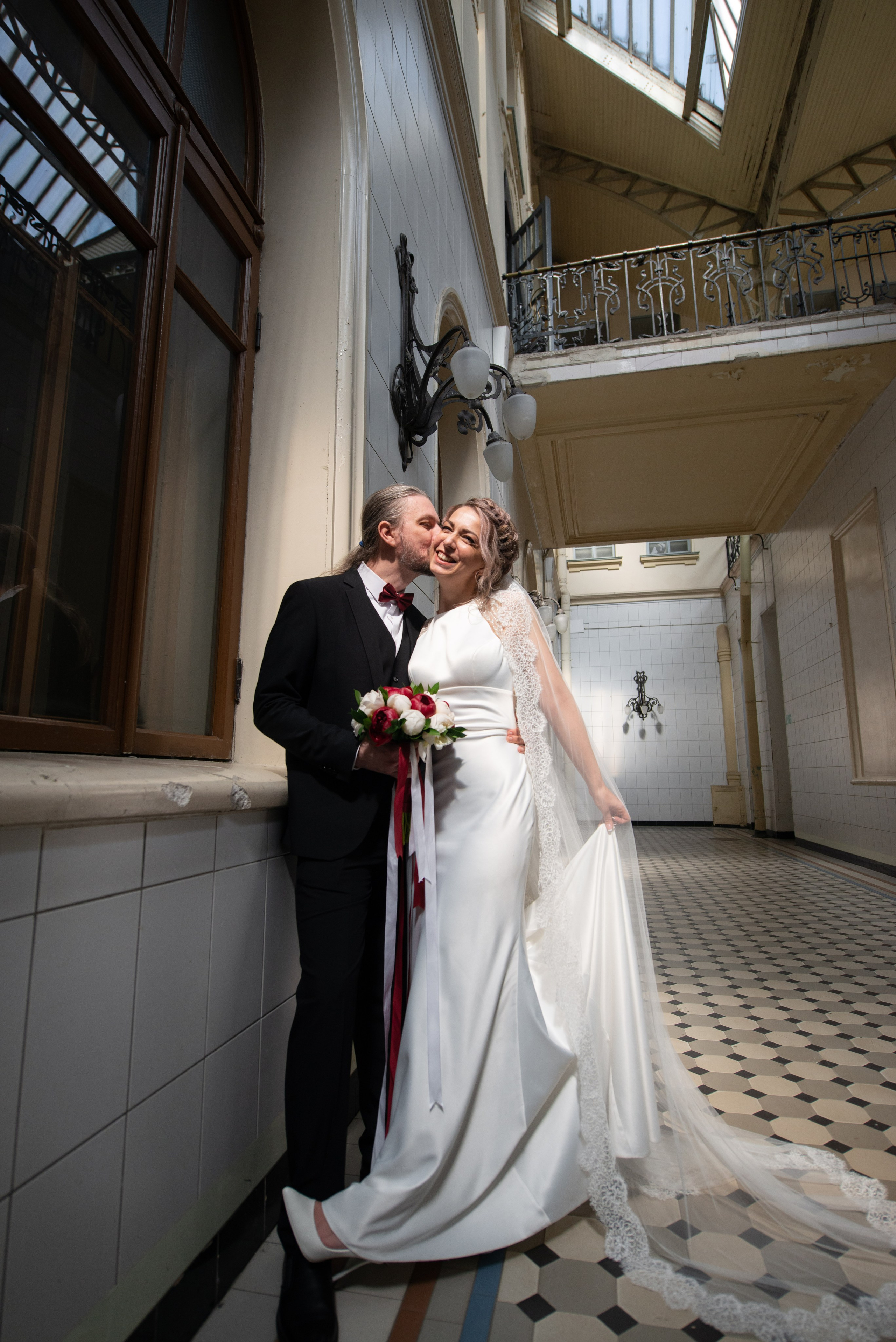 Юлия и Денис (фотосессия на Витебском вокзале и в Польском саду). Портретный, семейный и свадебный фотограф в Санкт-Петербурге и в Пушкине Ширяев Денис