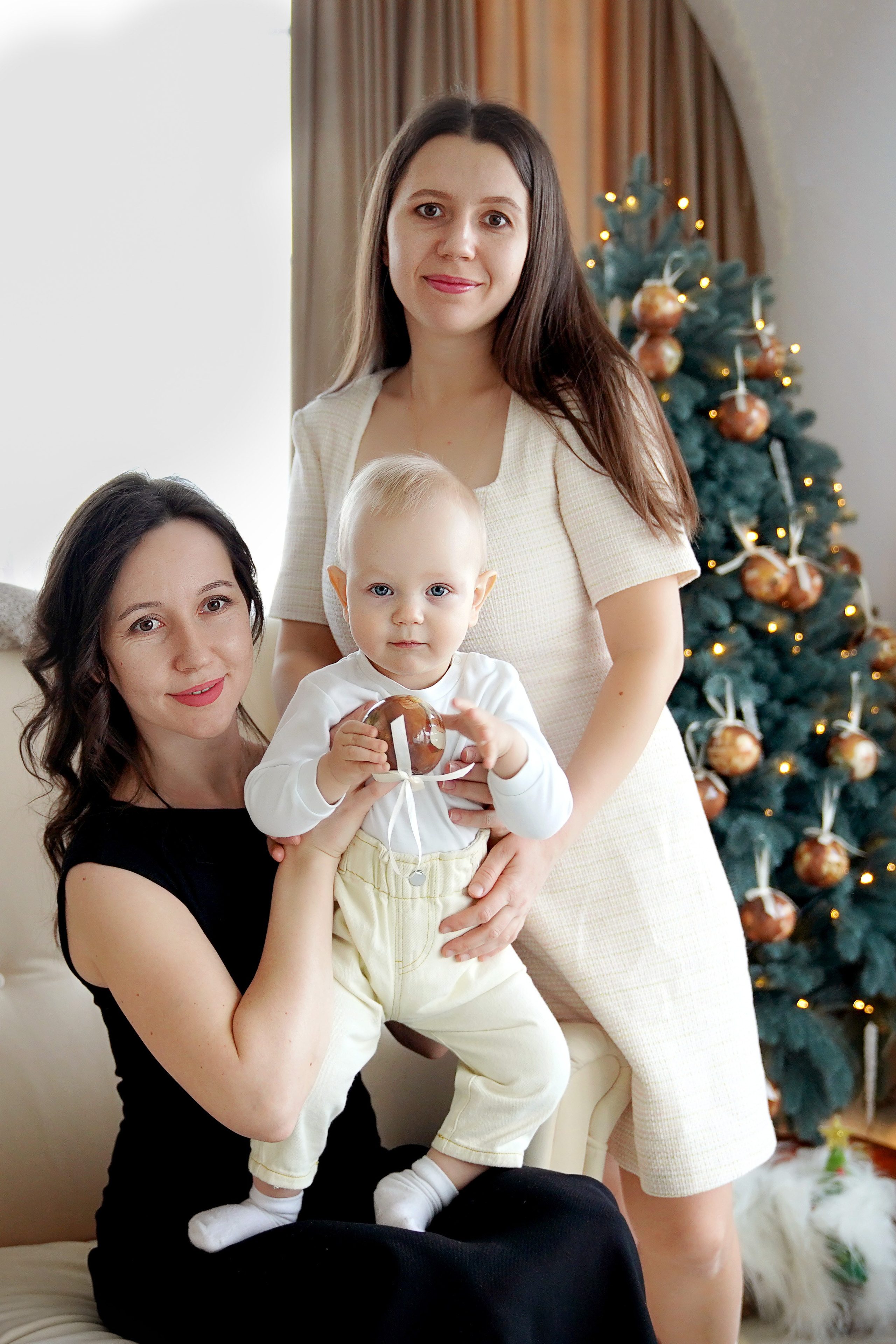 Семейная фотосессия в студии ZOOM (Сосенки). Семейный и детский фотограф в Москве Екатерина Офицерова