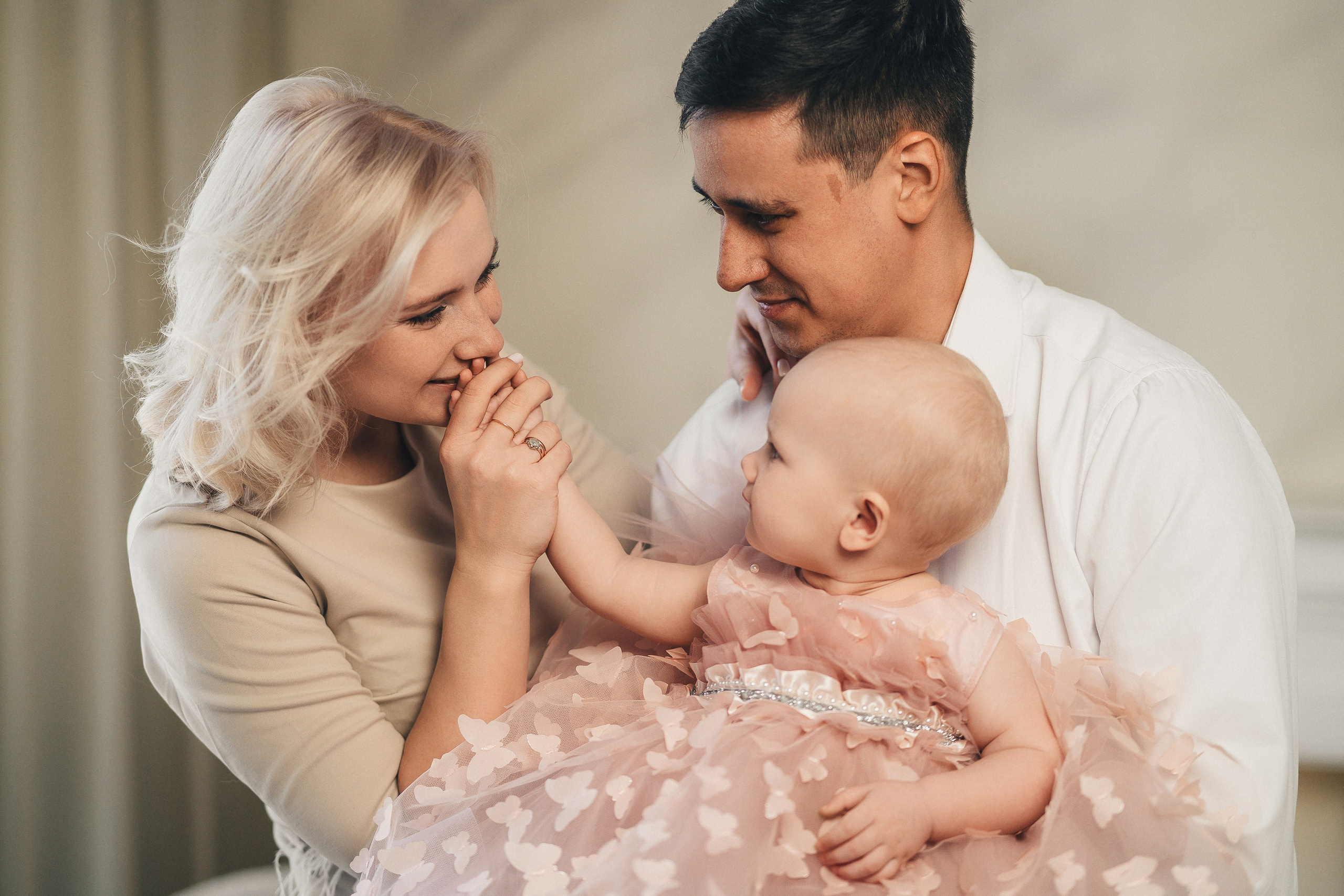 Семейная студийная фотосессия. Свадебный и репортажный фотограф в Воронеже Роман Янко