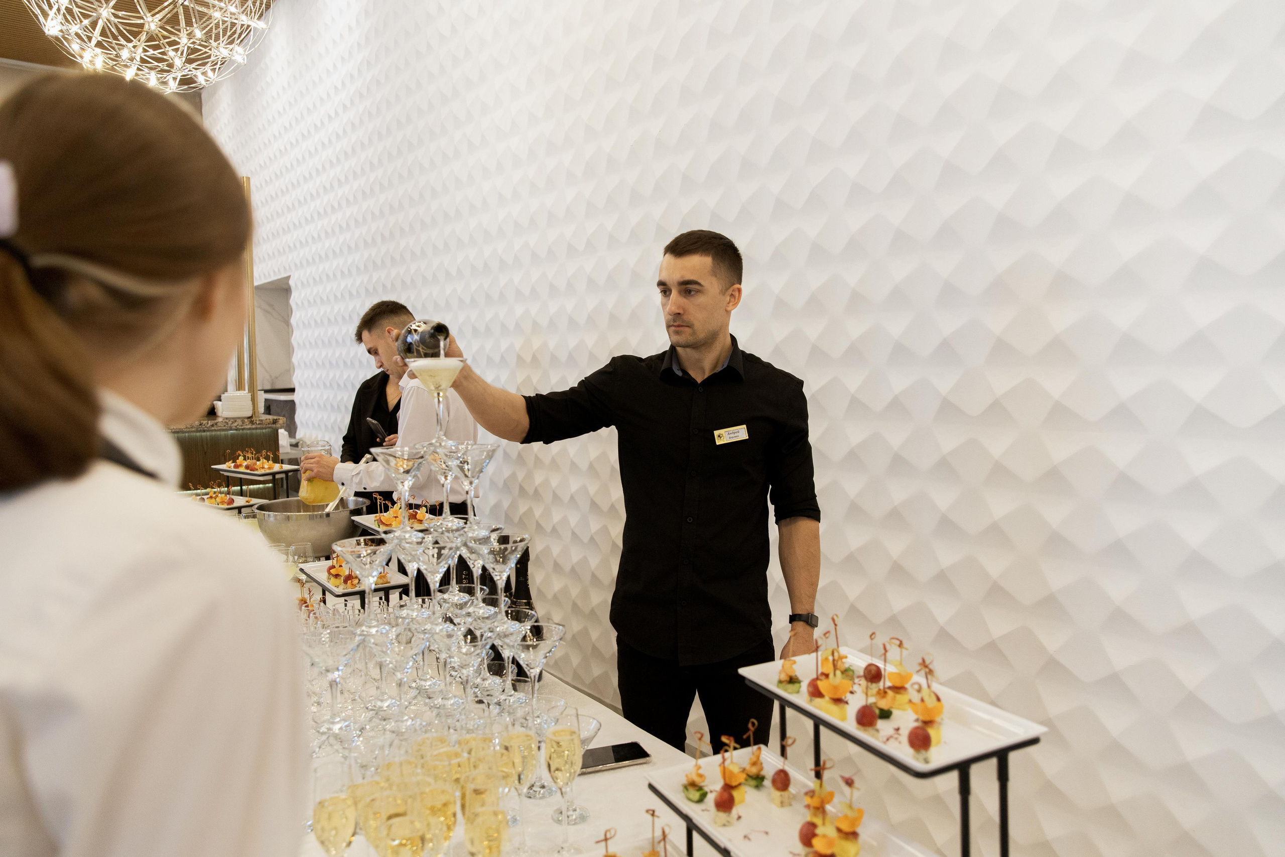 Лёша и Катя. Главная