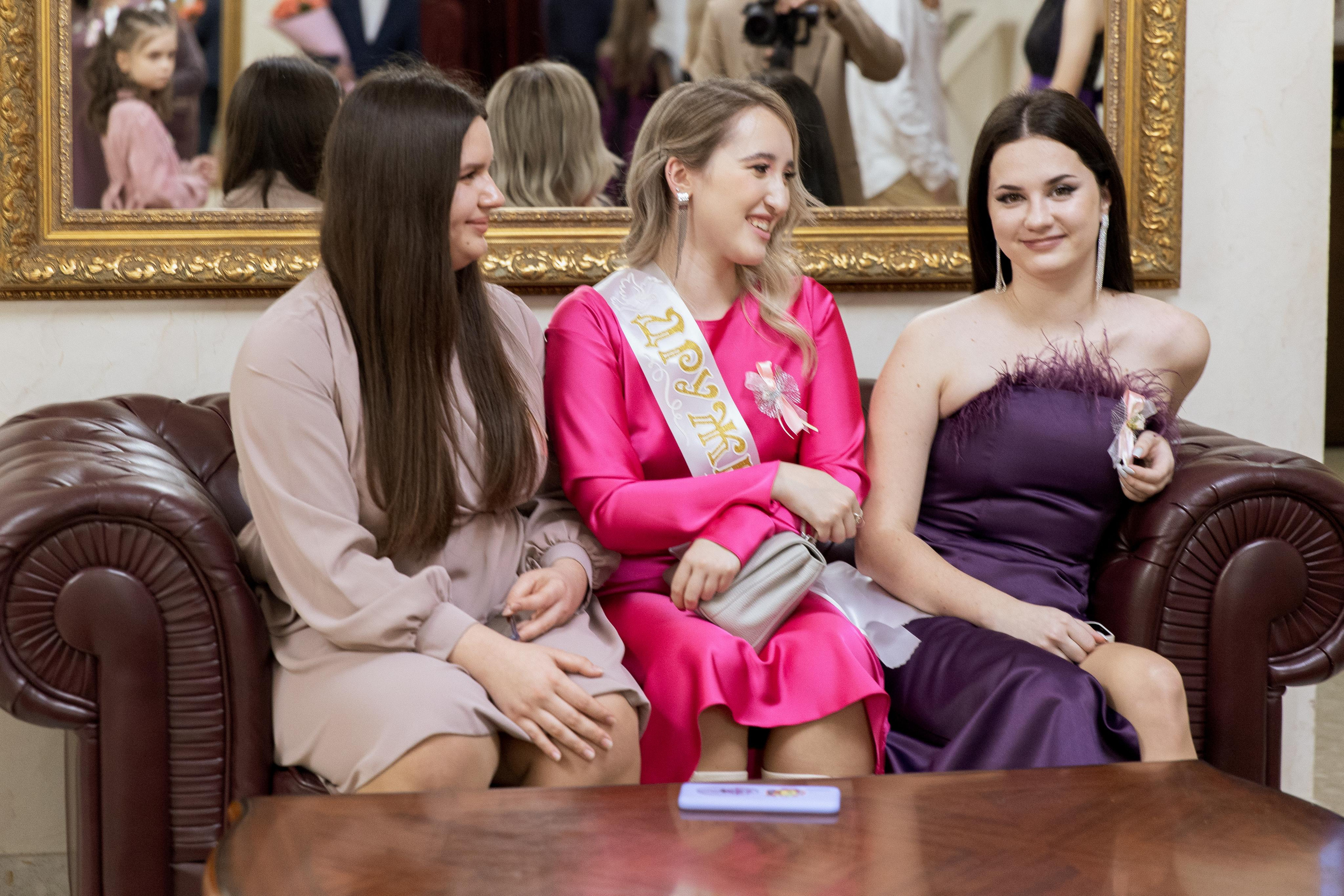 Лёша и Катя. Главная