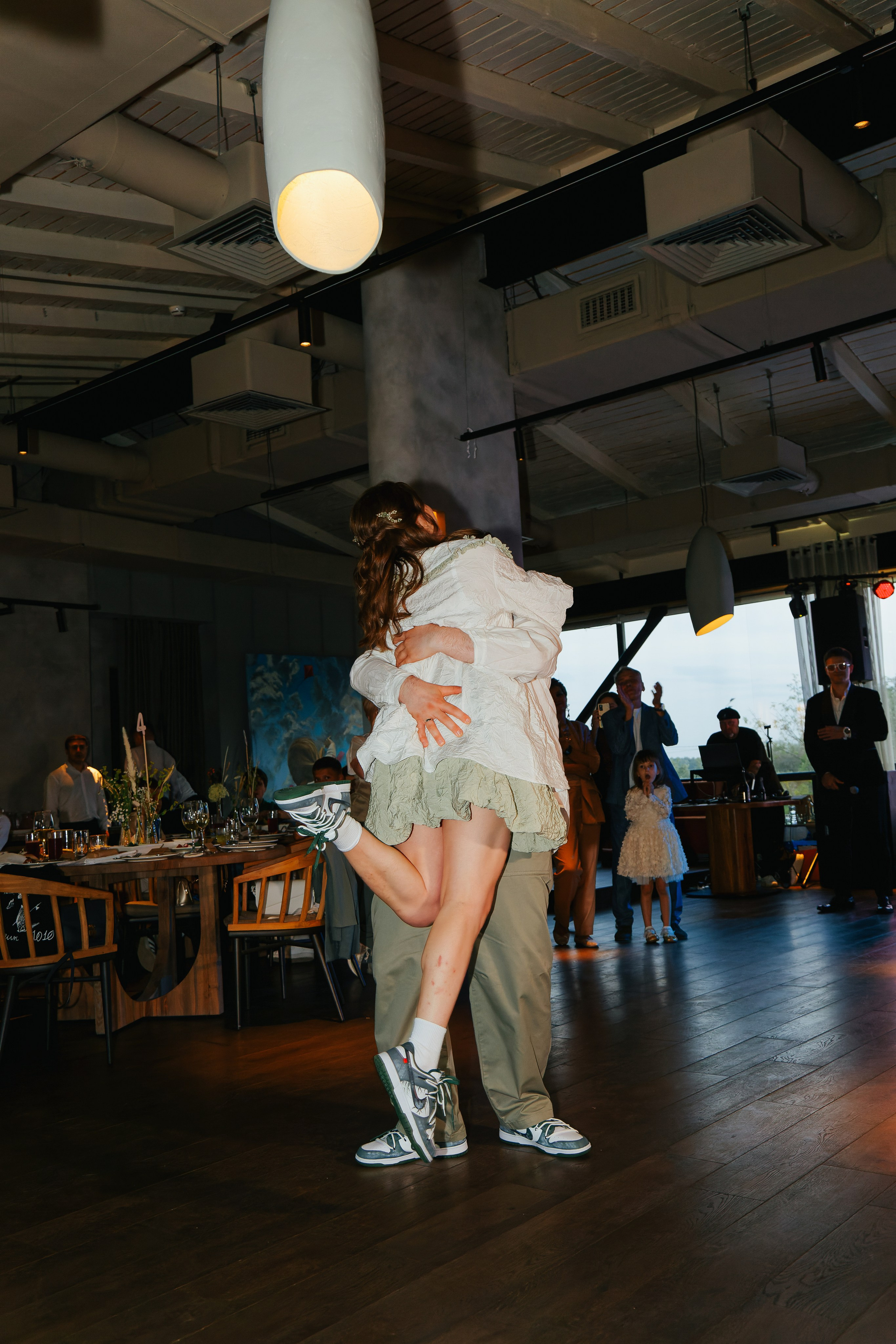 Примеры свадебных фотографий, позы для свадебной съёмки